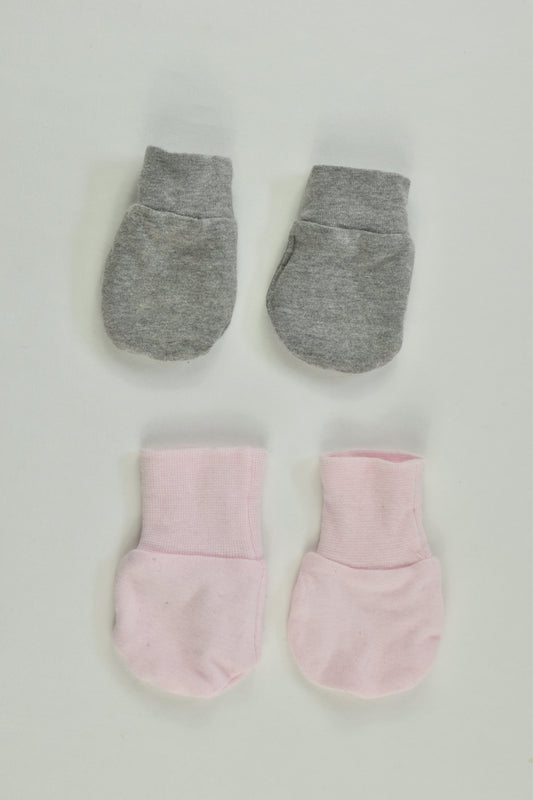 Brand Unknown Size approx Up to 3 months Mittens