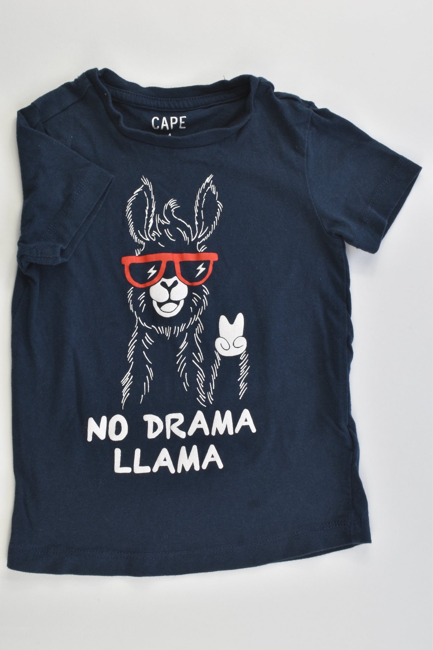 Cape Size 2 'No Drama Llama' T-shirt