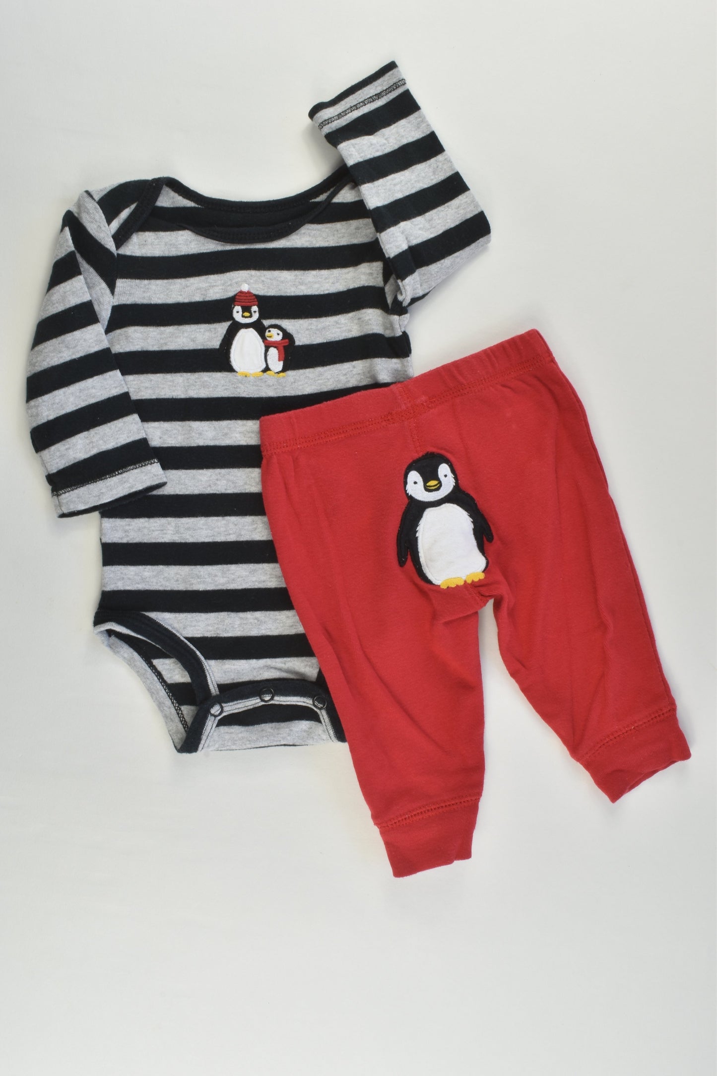 Carter's Size 000 (3 months) Penguin Bodysuit and Pants