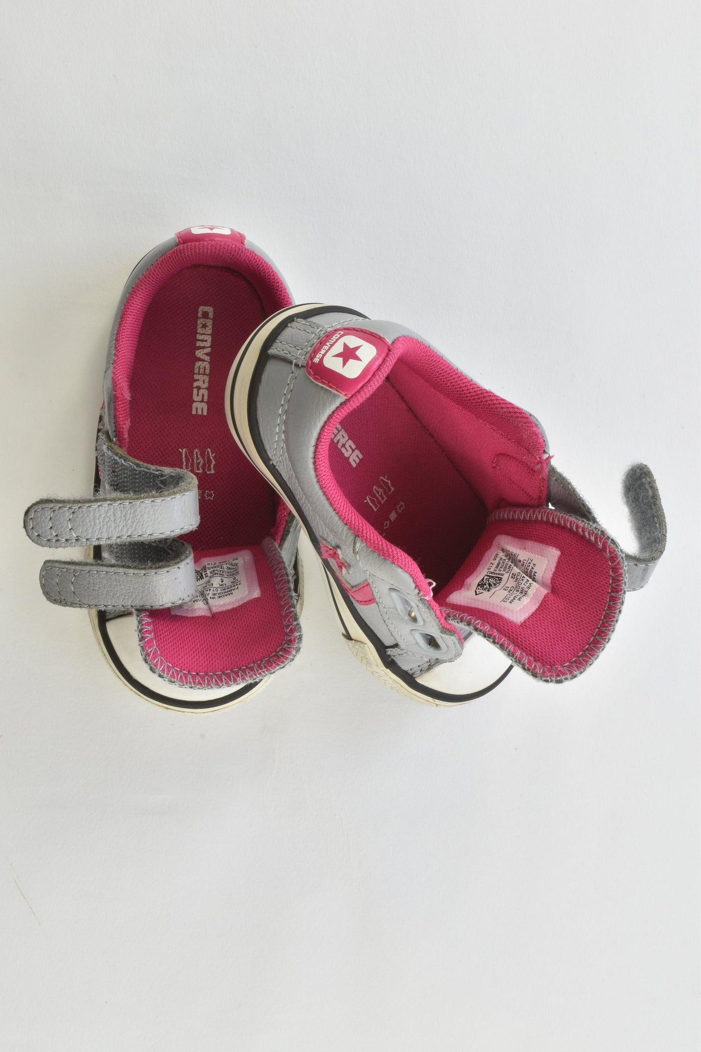 Converse Size 6 Leather Shoes