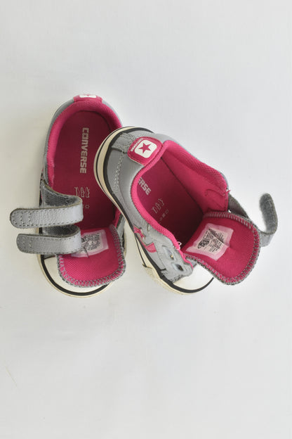 Converse Size 6 Leather Shoes