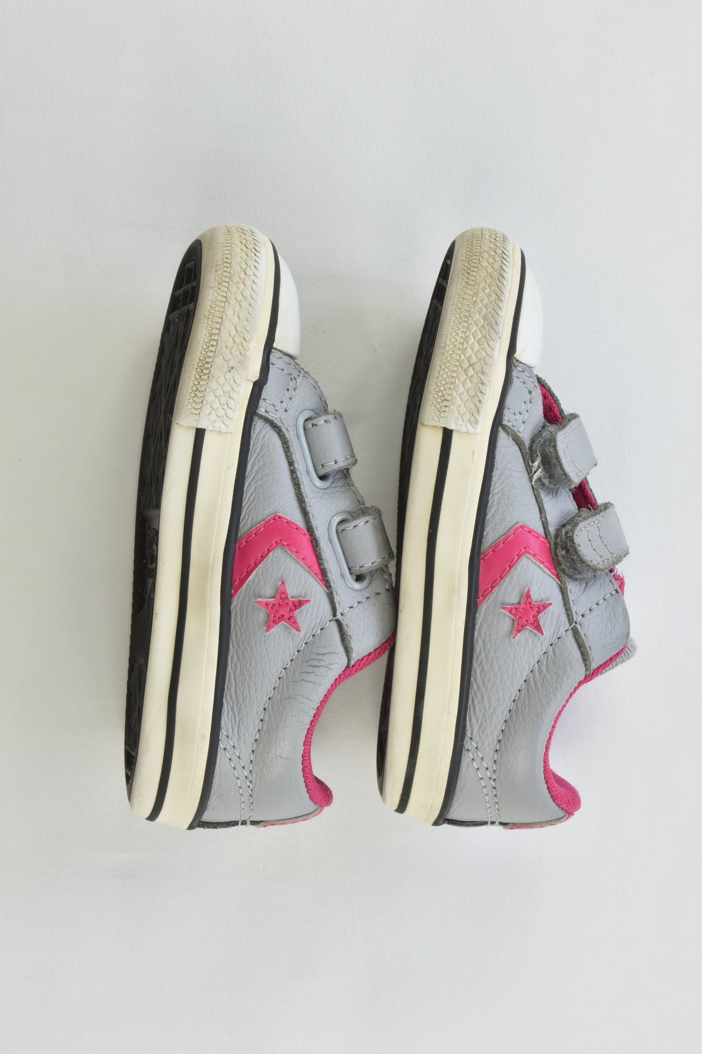 Converse Size 6 Leather Shoes