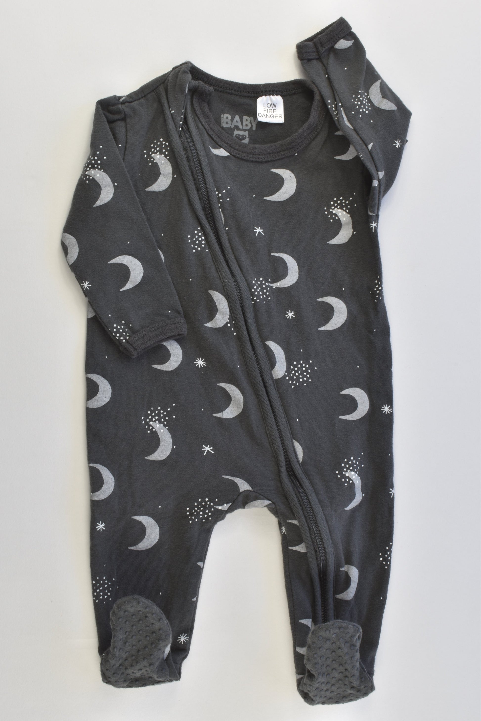 Cotton On Baby Size 000 (0-3 months) Night Sky Footed Romper