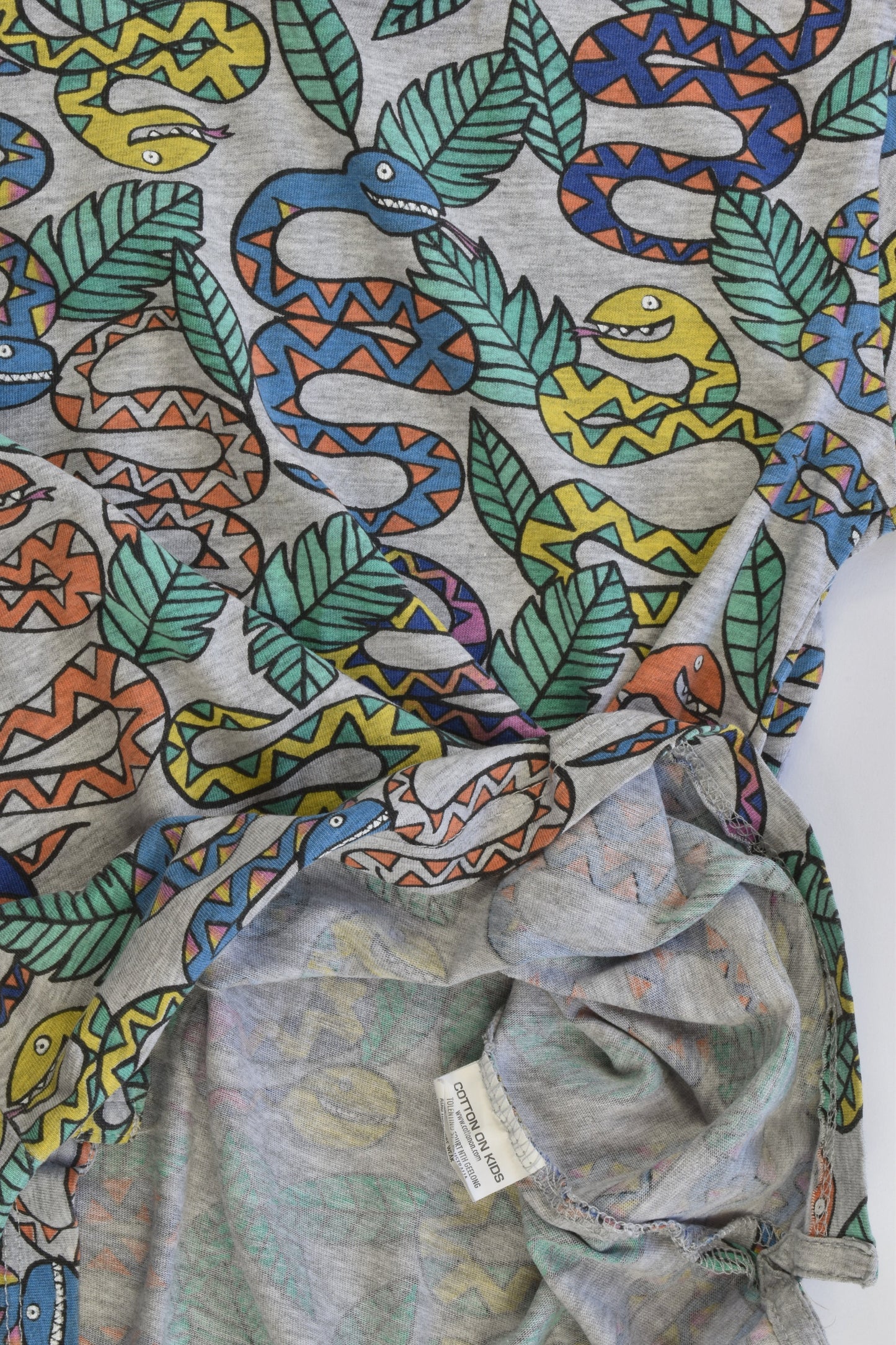 Cotton On Kids Size 7 Snakes T-shirt