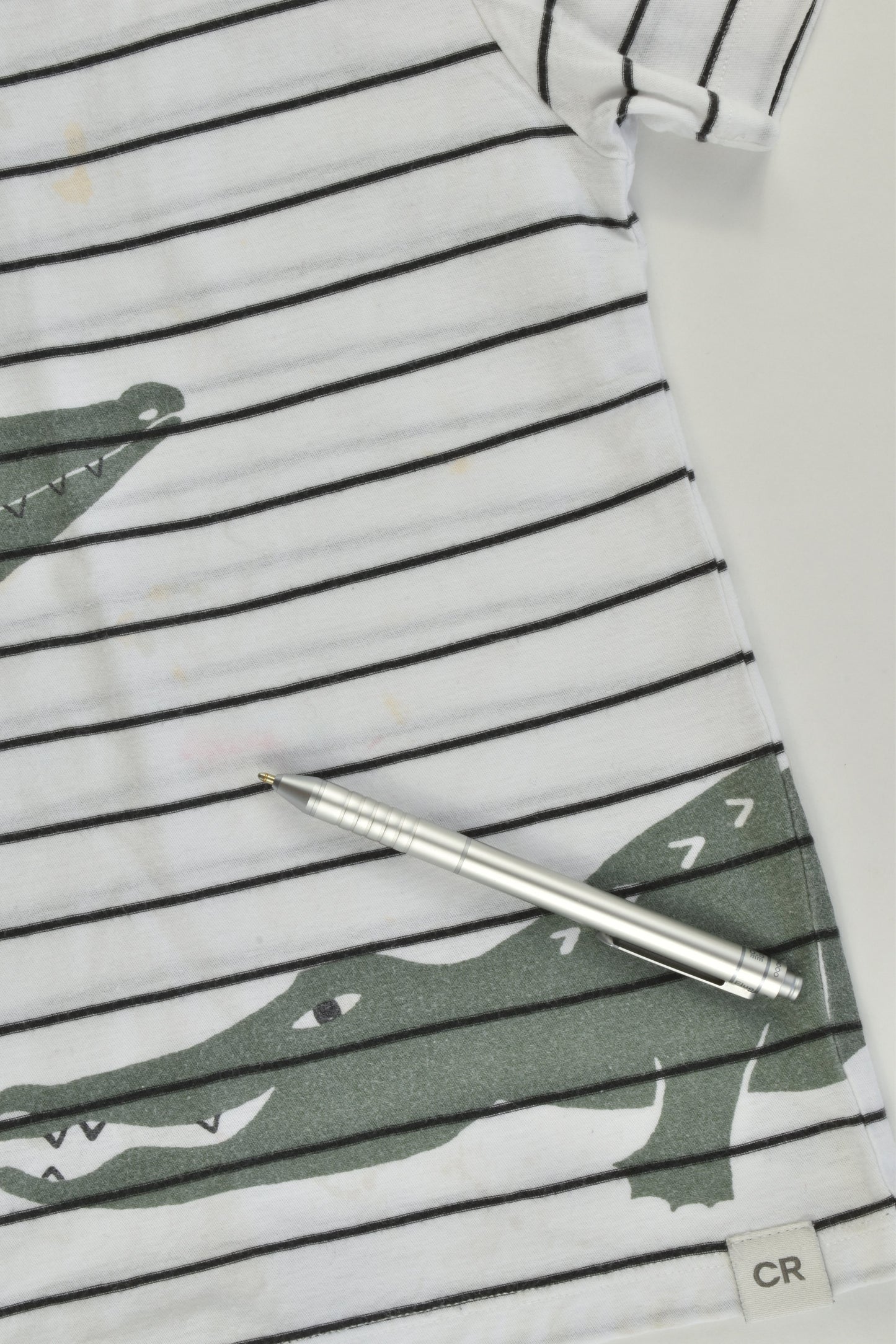 Country Road Size 2 Crocodile T-shirt