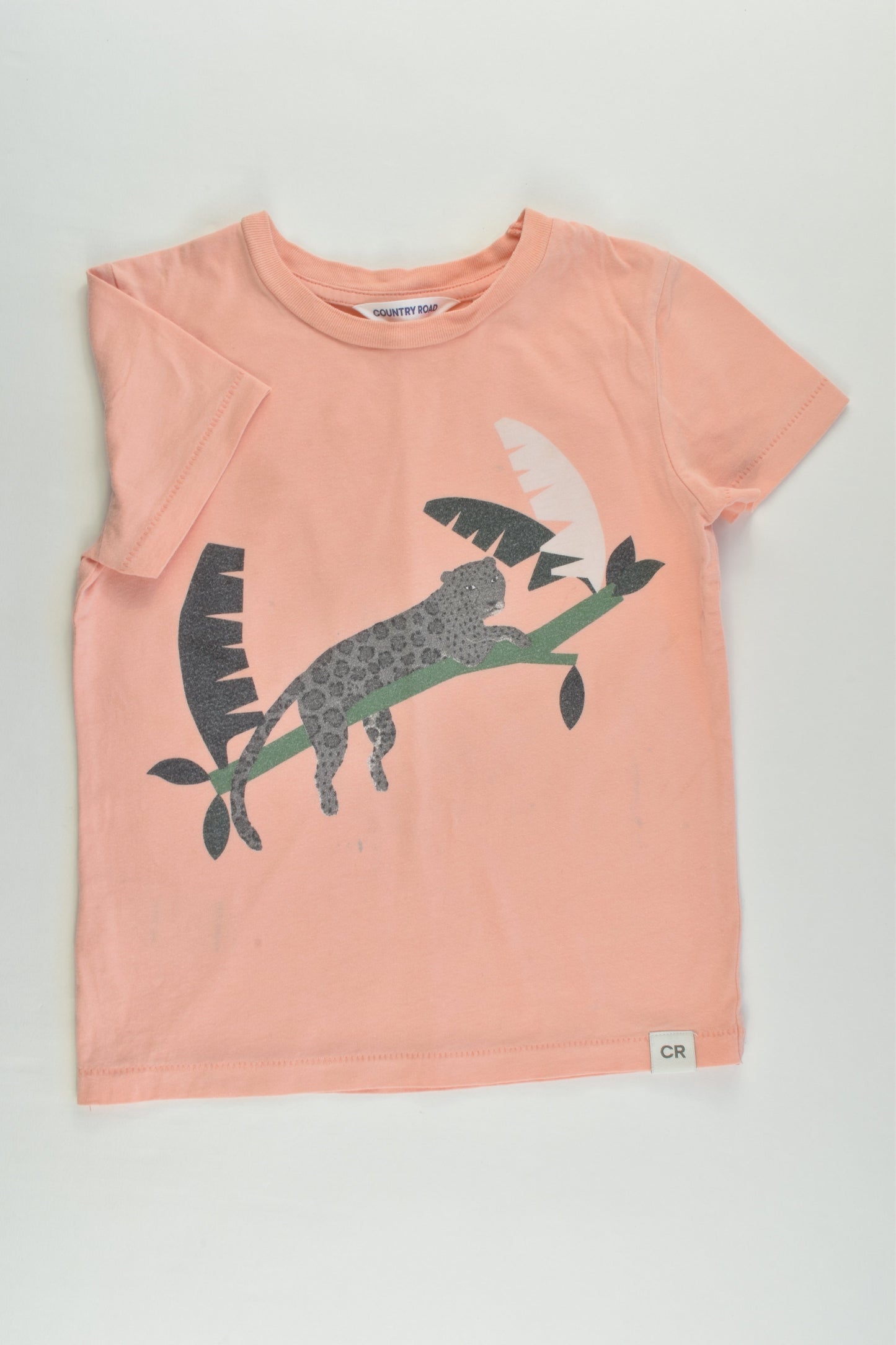 Country Road Size 2 Lepard T-shirt