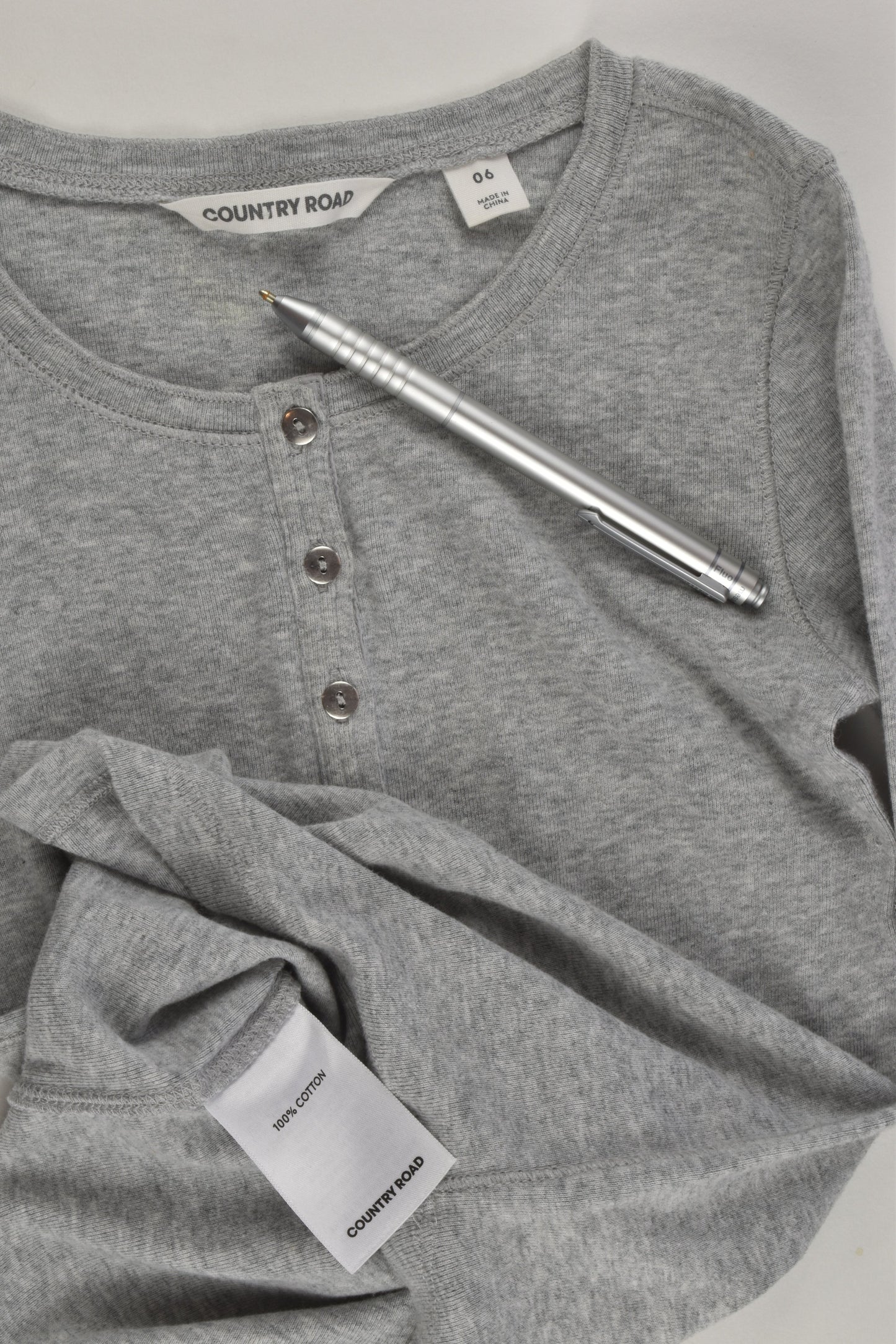 Country Road Size 6 Grey Top