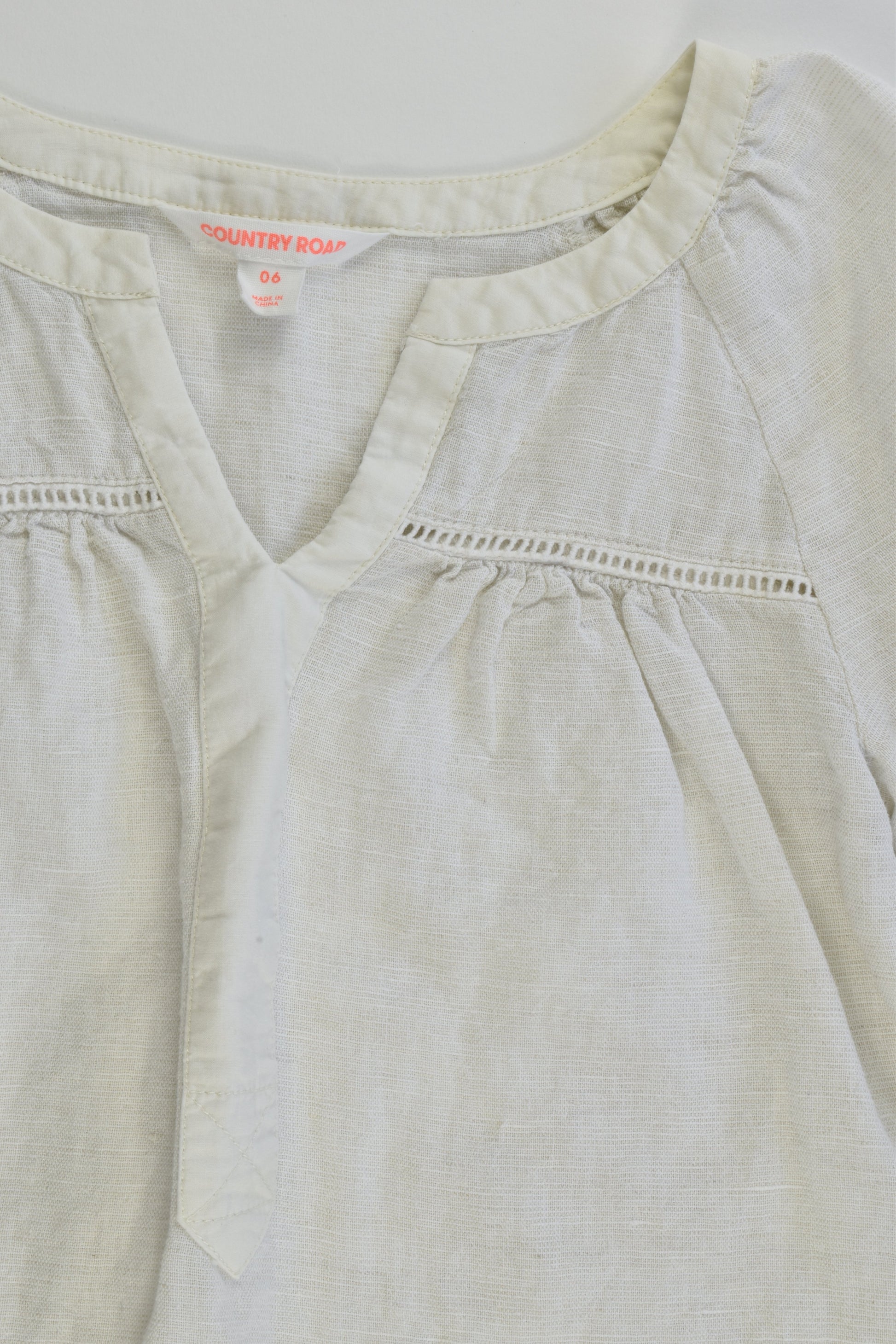 Country Road Size 6 Linen/Cotton Blouse