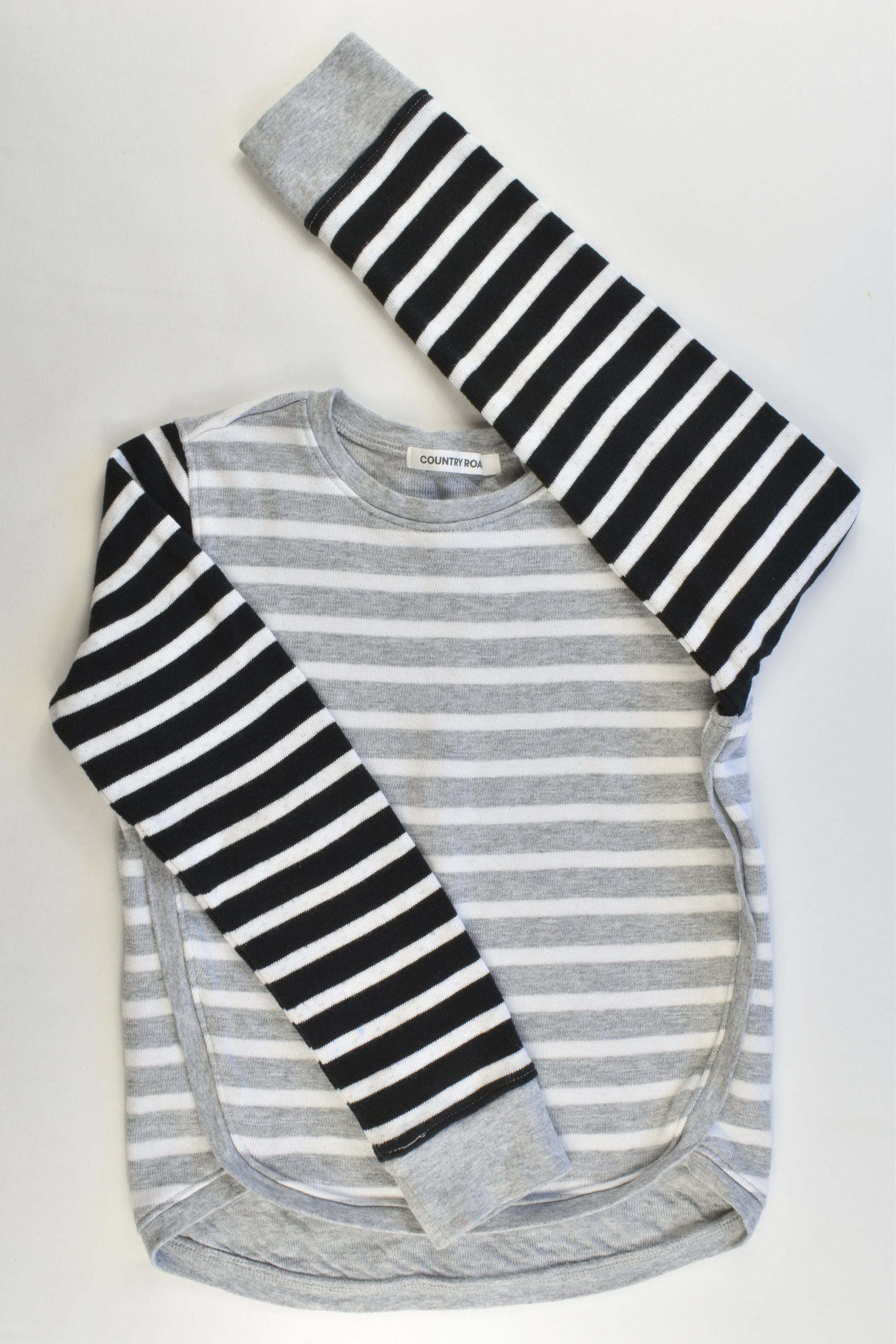 Country Road Size 6 Striped Sweater