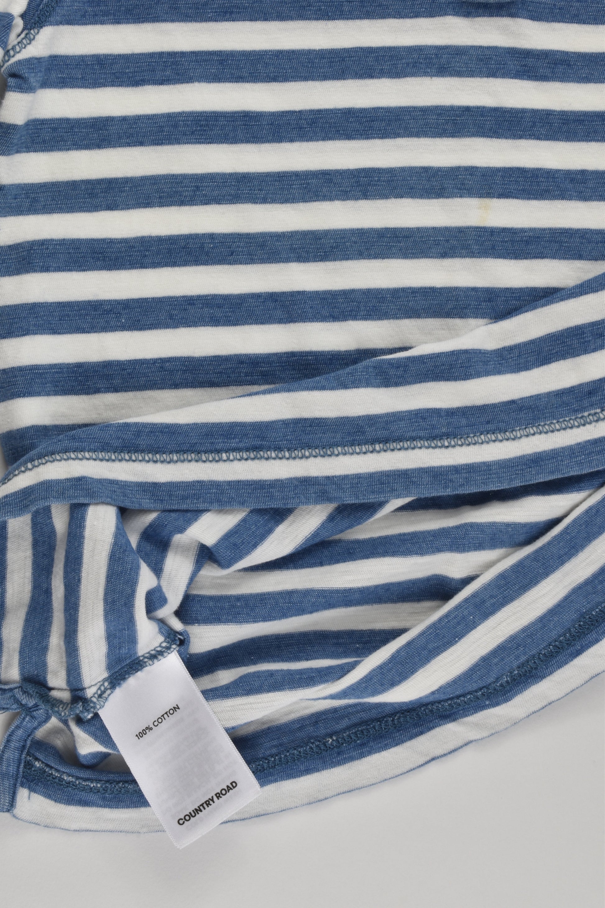 Country Road Size 7 Striped 3 Buttons T-shirt
