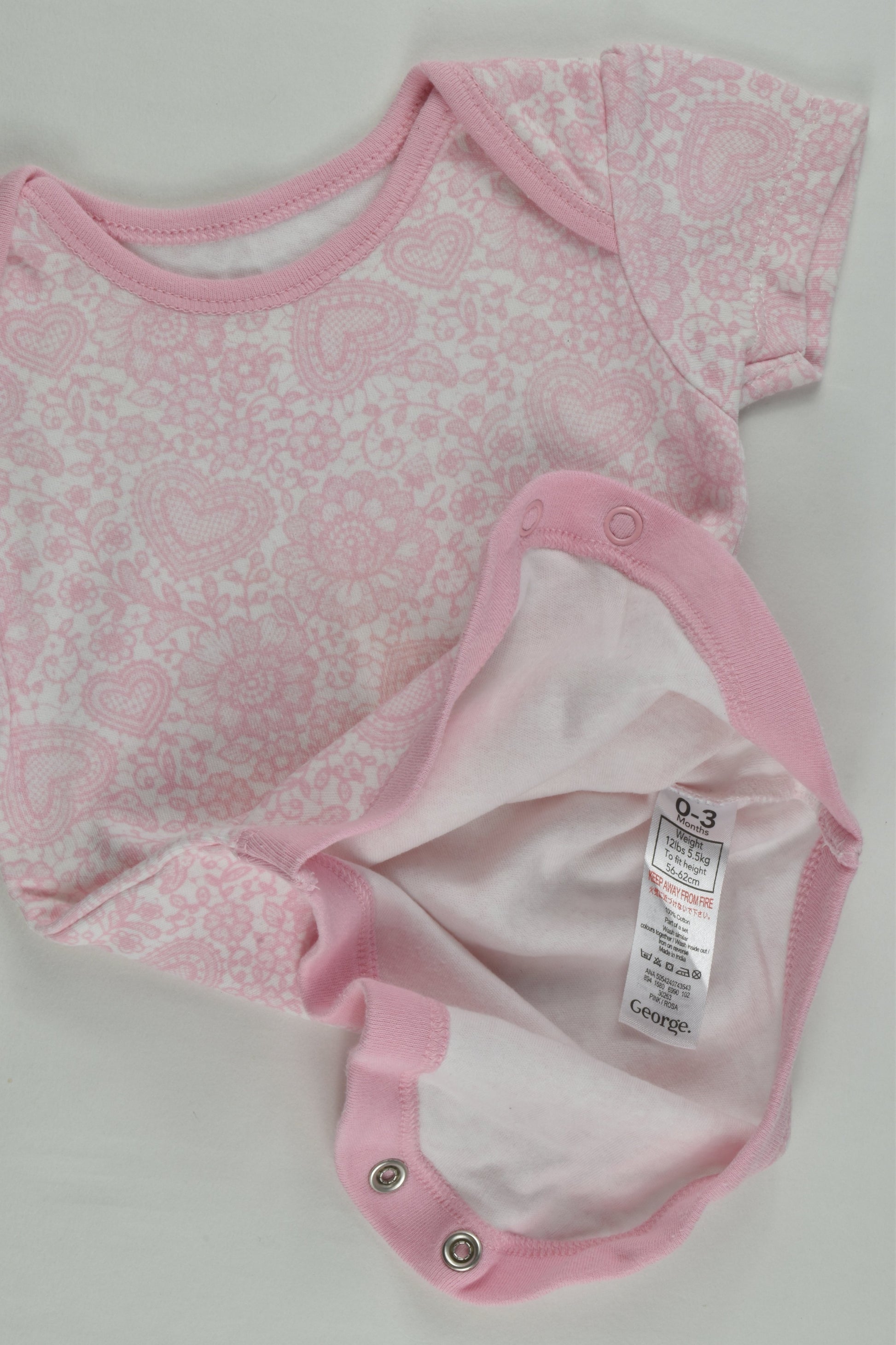 George Size 000 (0-3 months) Flowers and Love Hearts Bodysuit