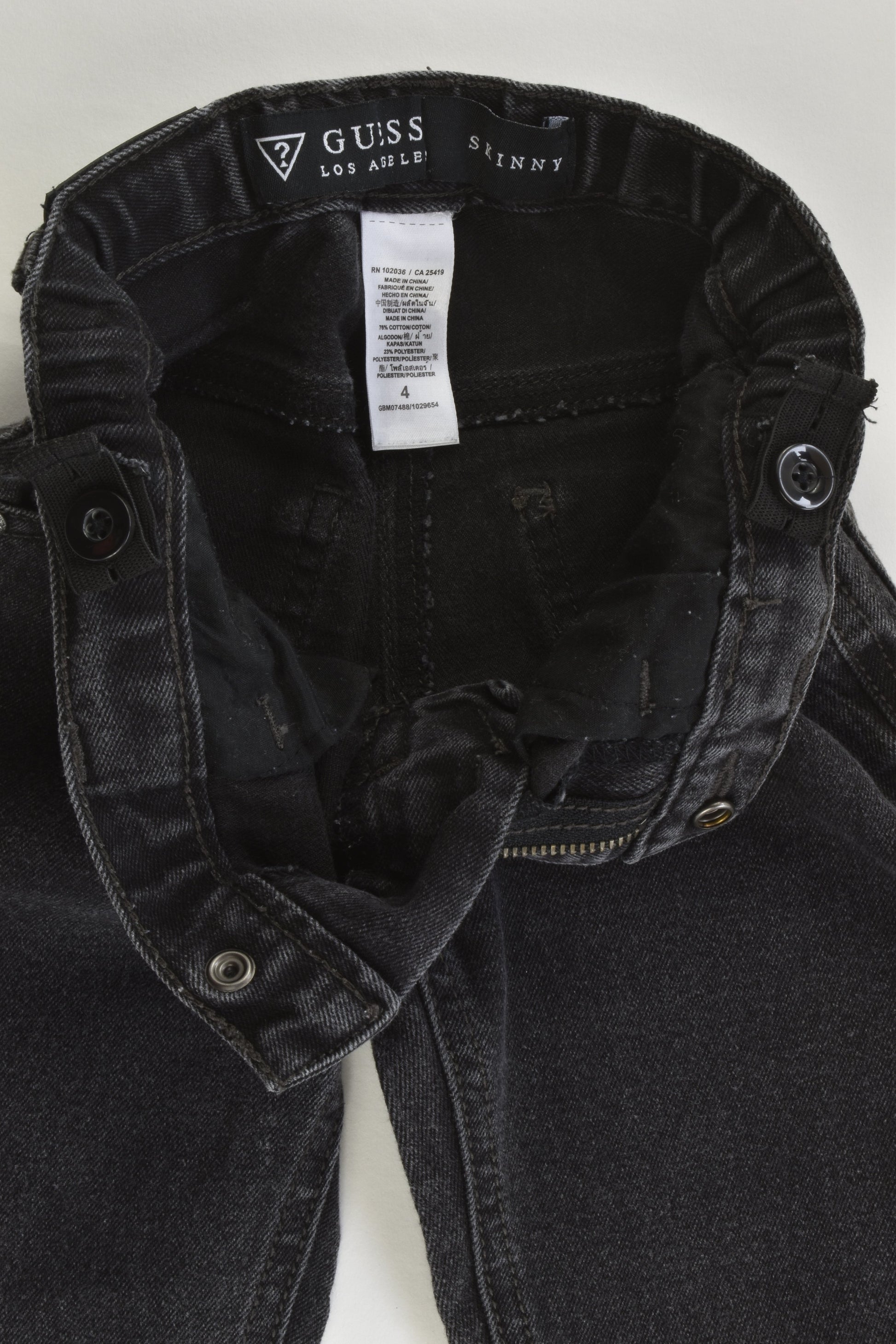 Guess Size 4 Stretchy Skinny Denim Pants