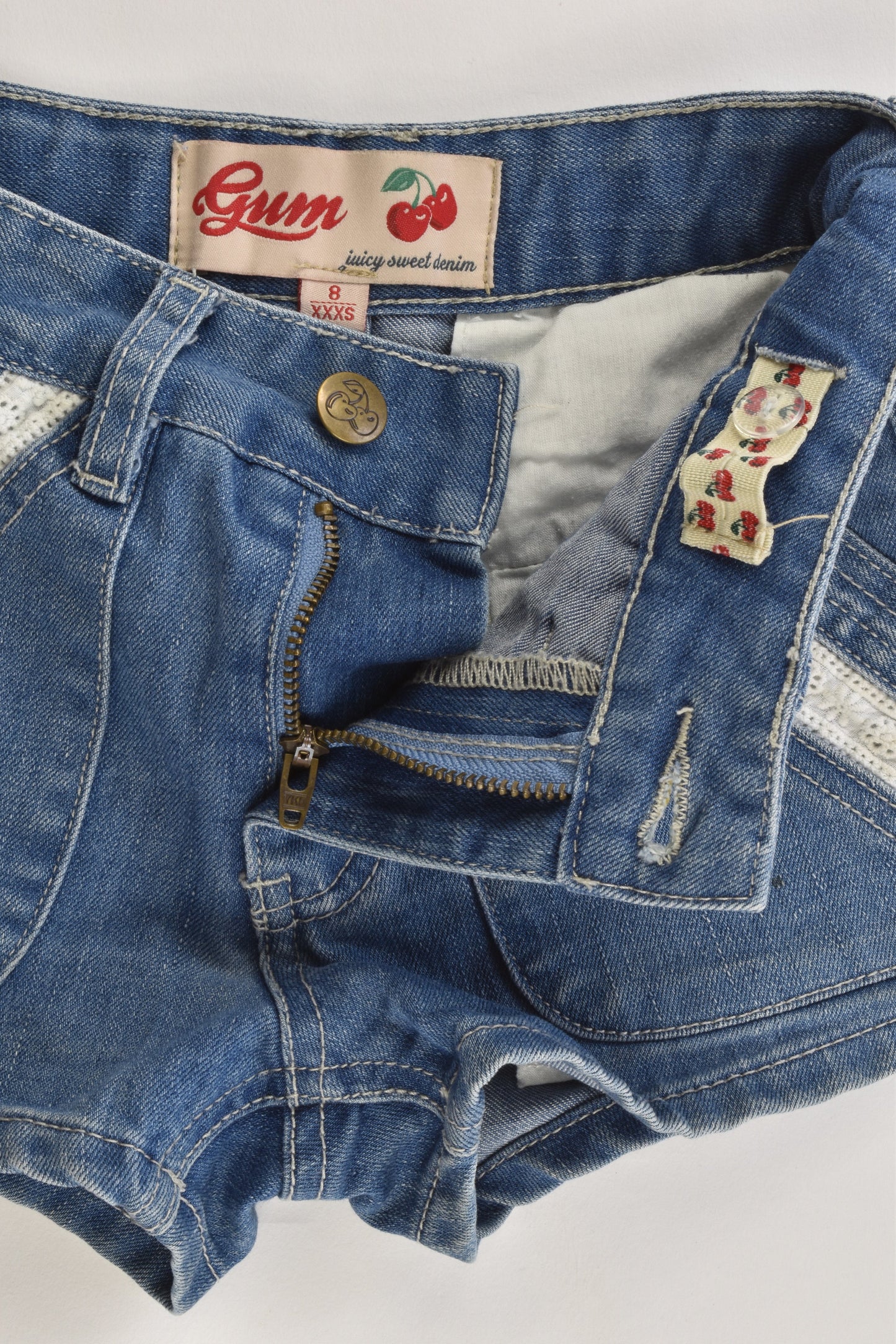 Gum (Pavement) Size 8 Stretchy Denim Shorts
