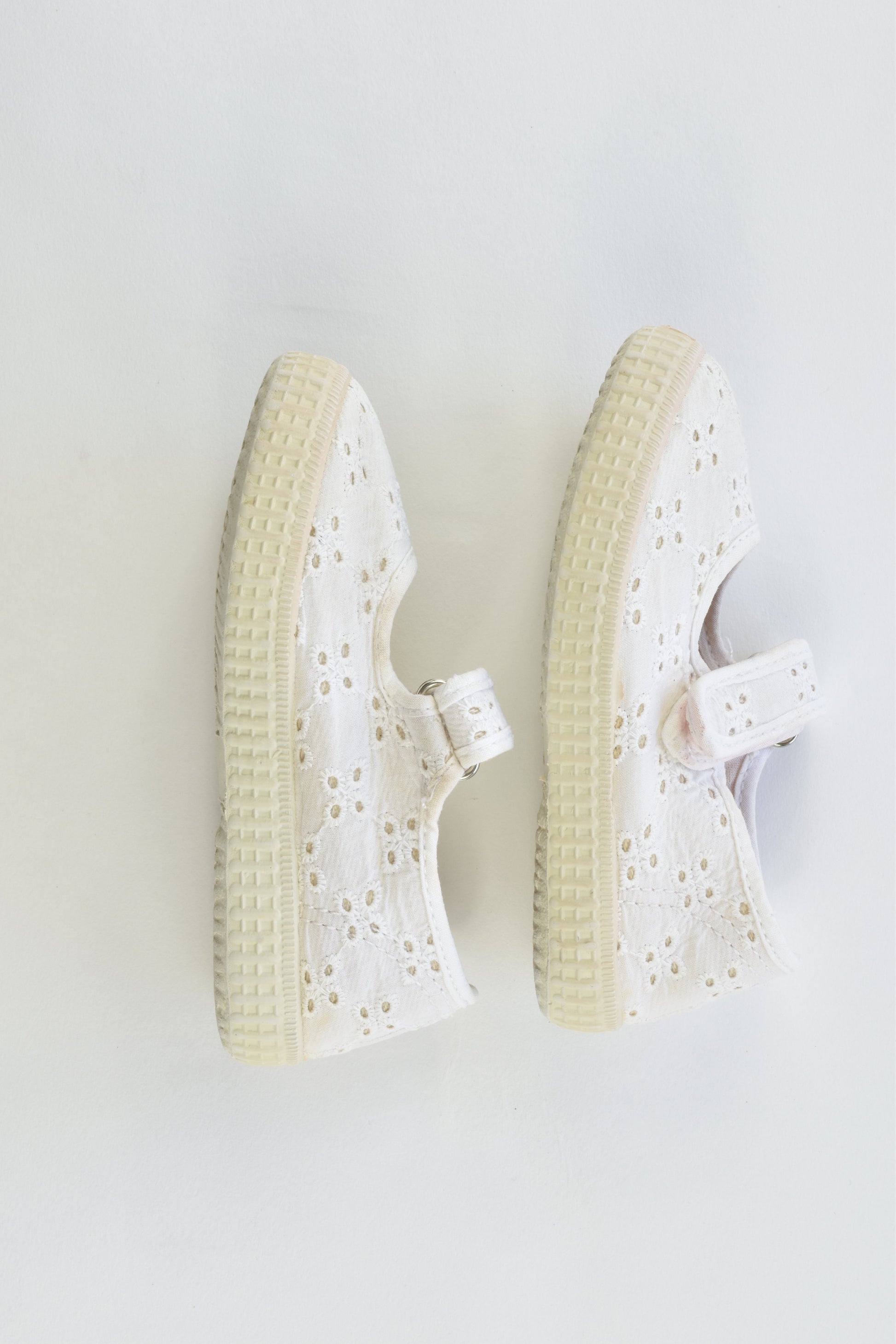 Hampton Classics Size EUR 23 Canvas Shoes