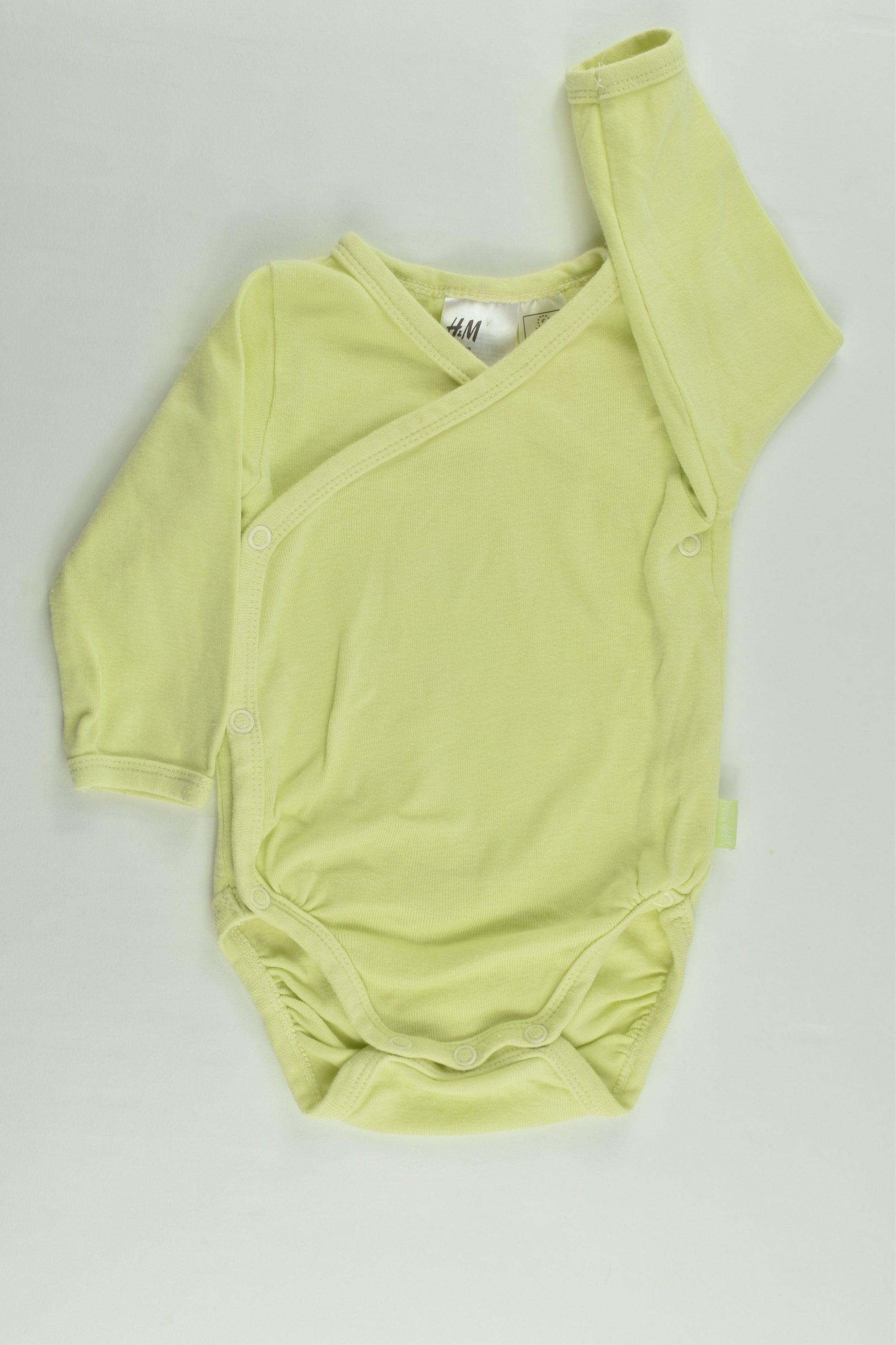 H&M Size 00 (62 cm, 2-4 months) Organic Wrap Bodysuit