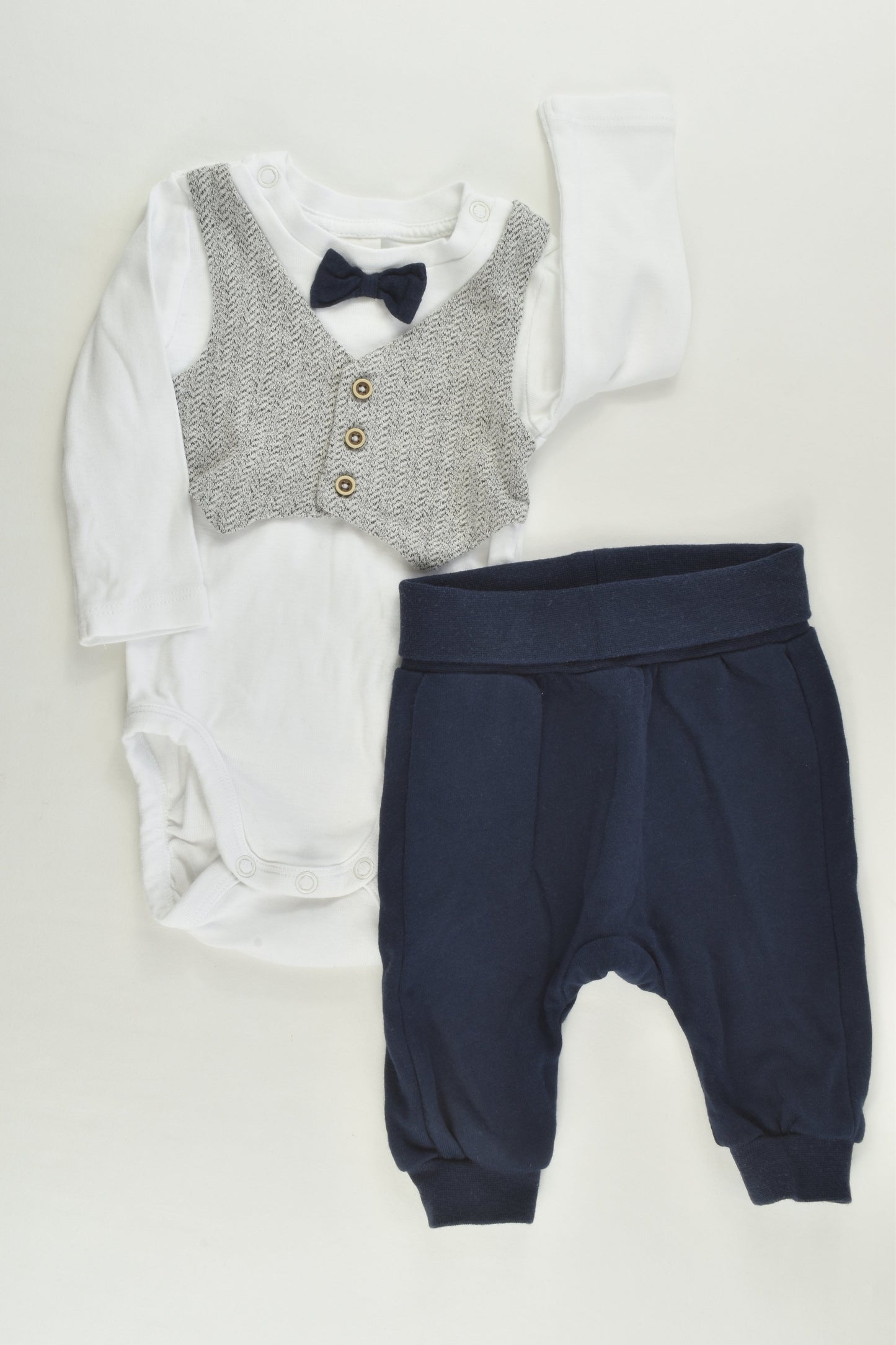H&M Size 000 (56 cm) Bow and Vest Outfit