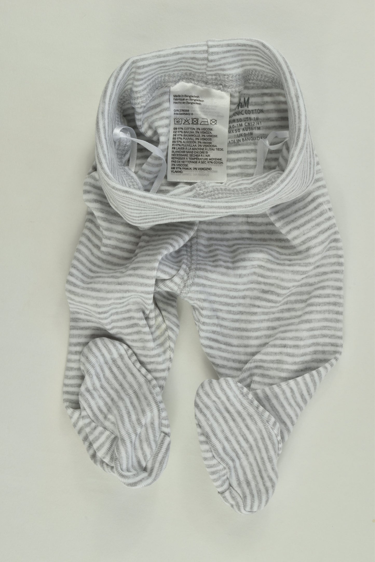 H&M Size 0000 (50 cm) White and Stripes Organic Outfit