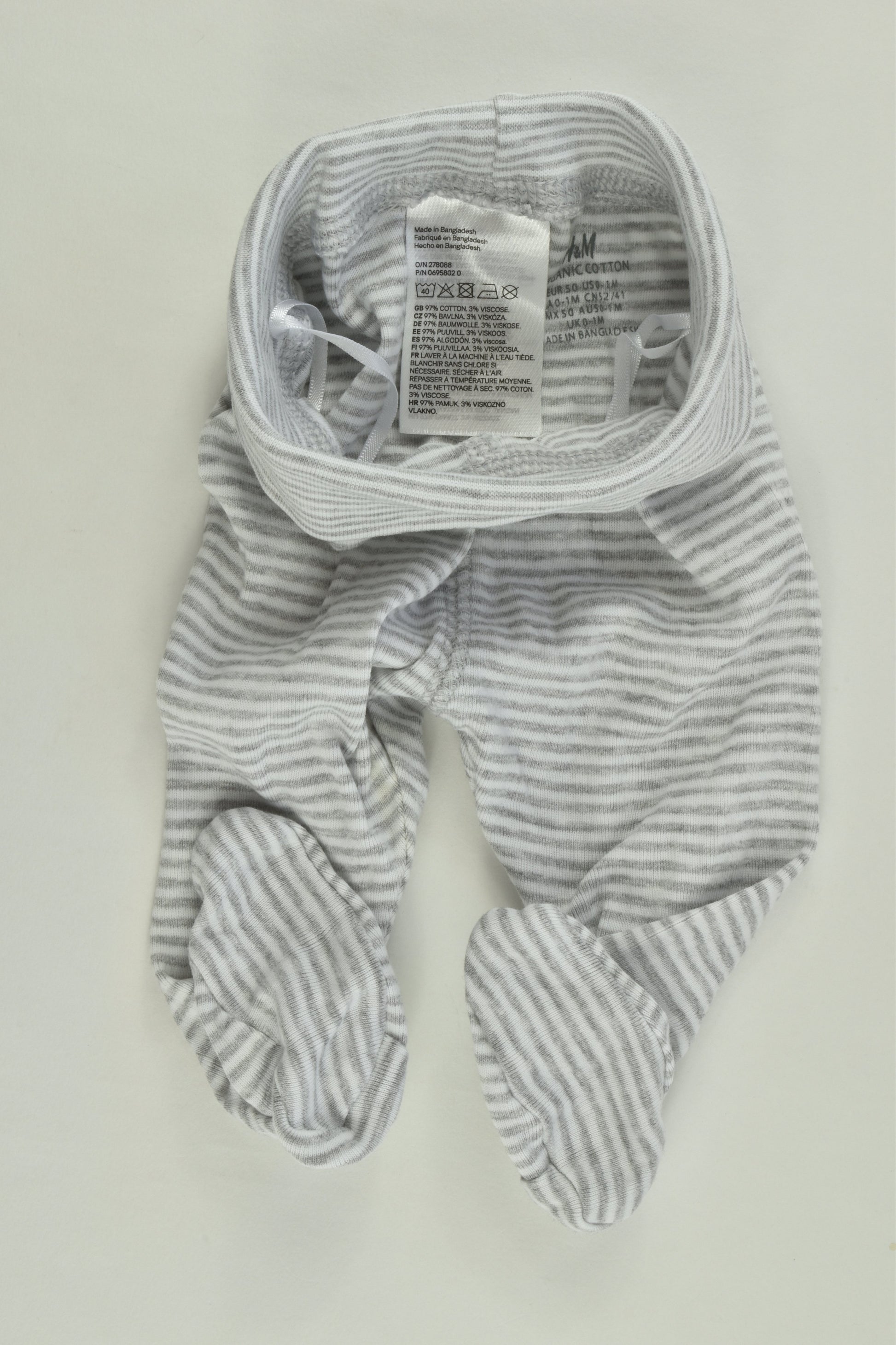 H&M Size 0000 (50 cm) White and Stripes Organic Outfit