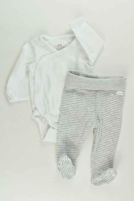 H&M Size 0000 (50 cm) White and Stripes Organic Outfit