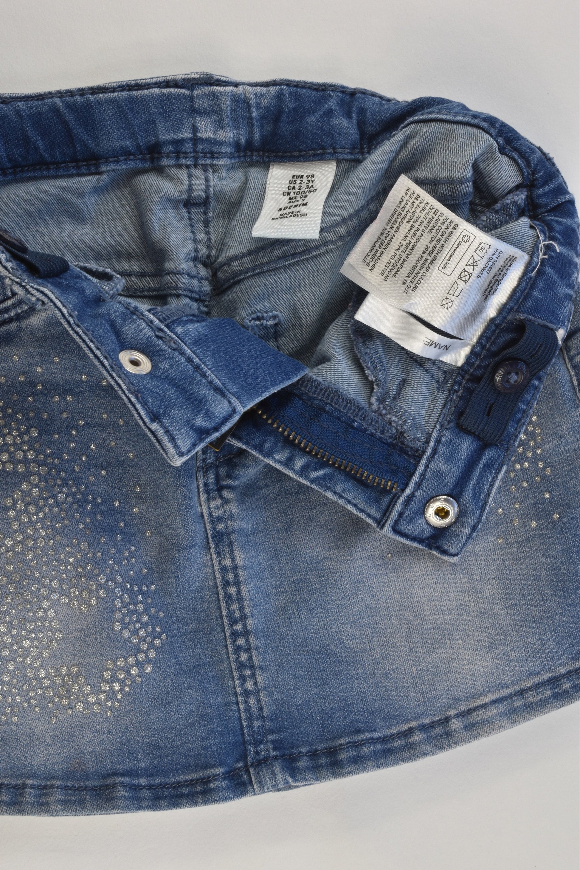H&M Size 3 (98 cm) Stars Stretchy Denim Skirt
