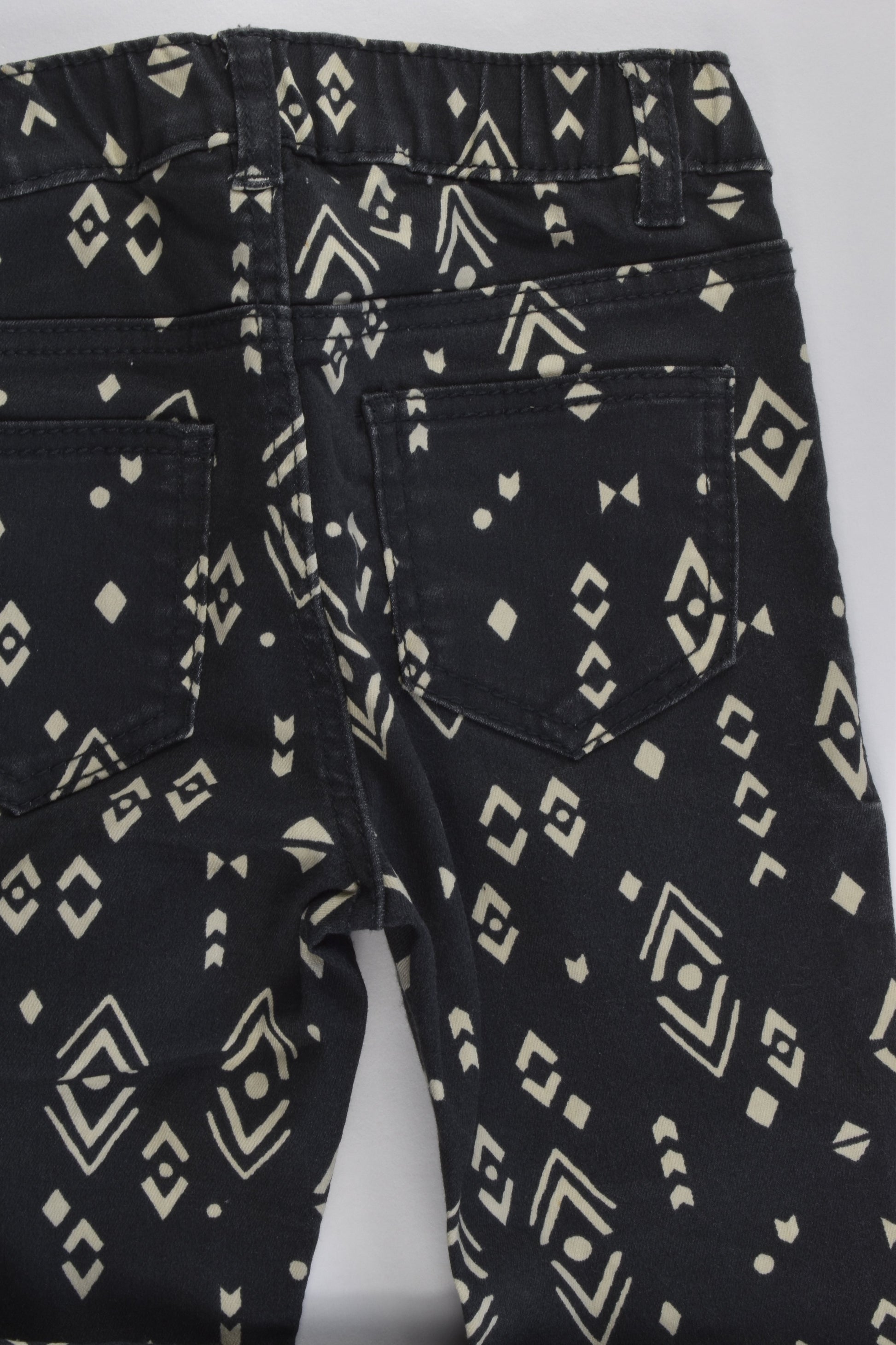 H&M Size 4 Stretchy Skinny Pants