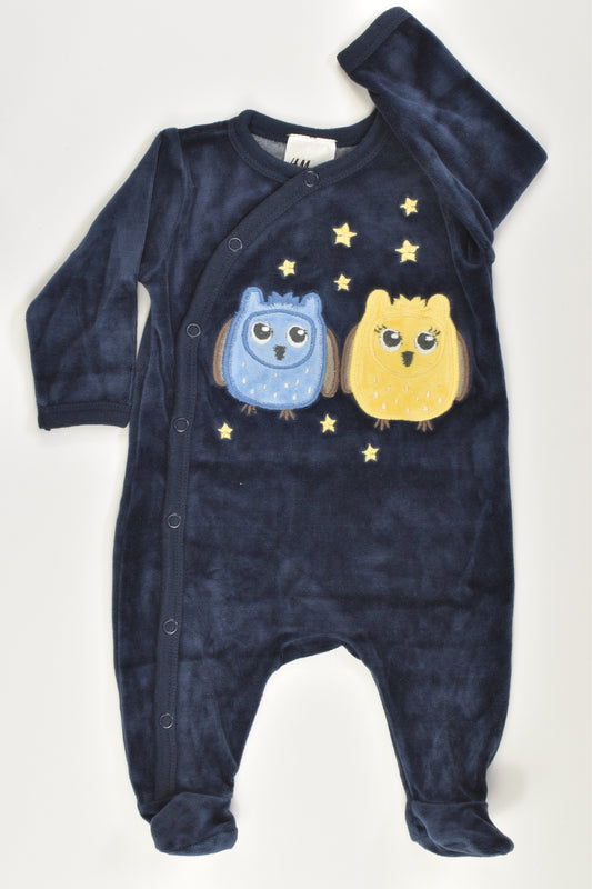 H&M Size 50 cm (Newborn) Owls Velour Romper