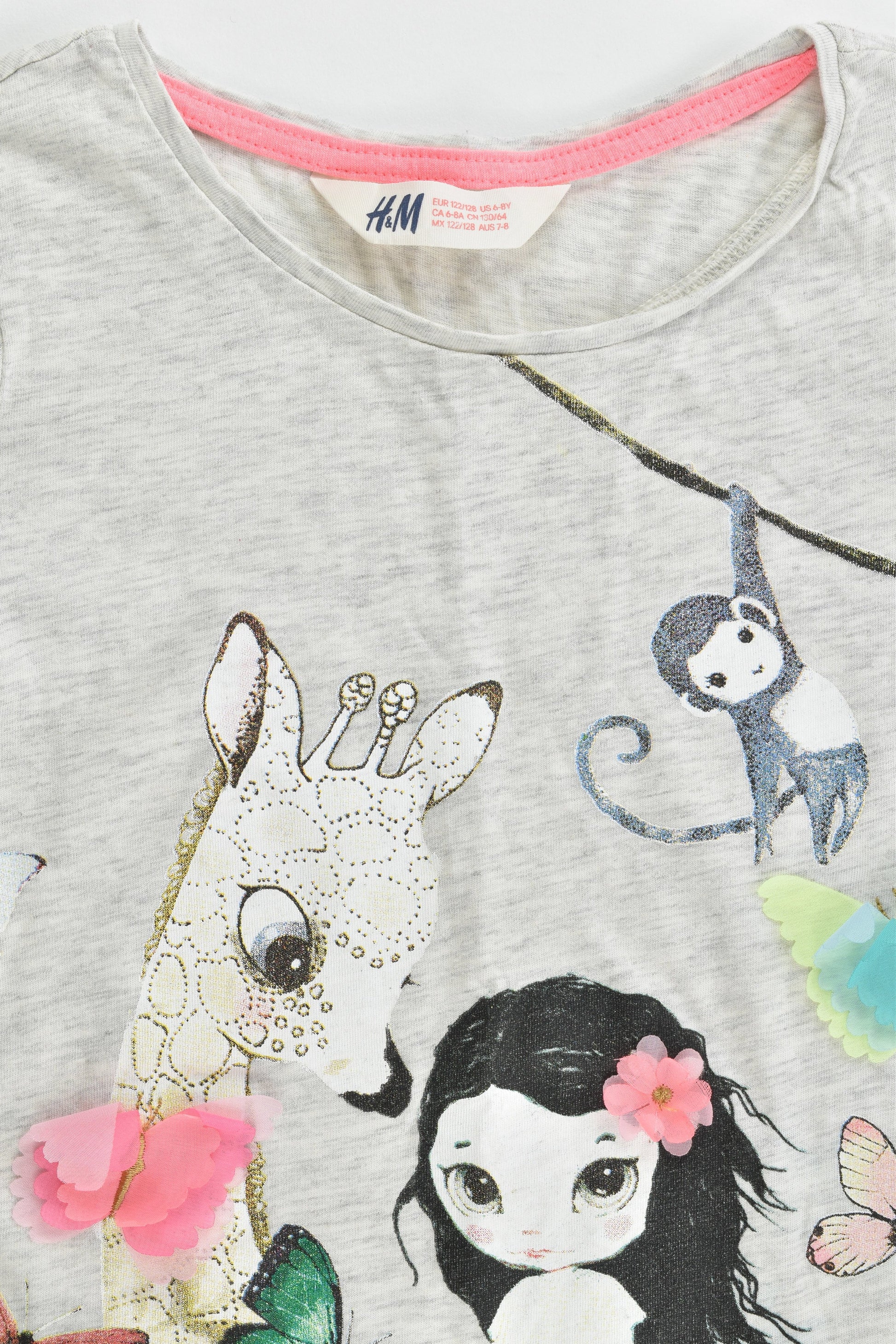 H&M Size 7-8 (122/128 cm) Girl and Giraffe T-shirt