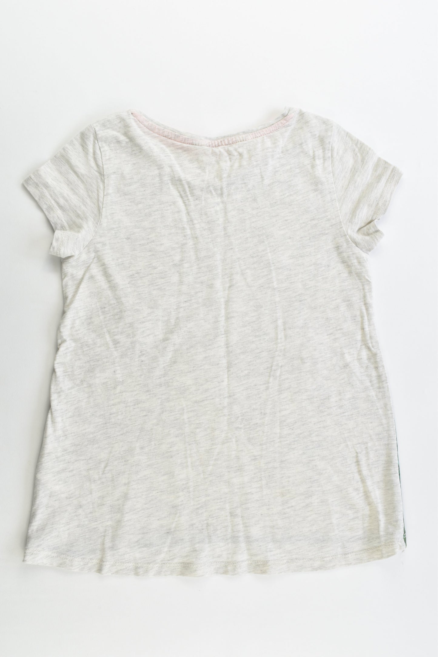 H&M Size 7-8 (122/128 cm) Girl and Giraffe T-shirt