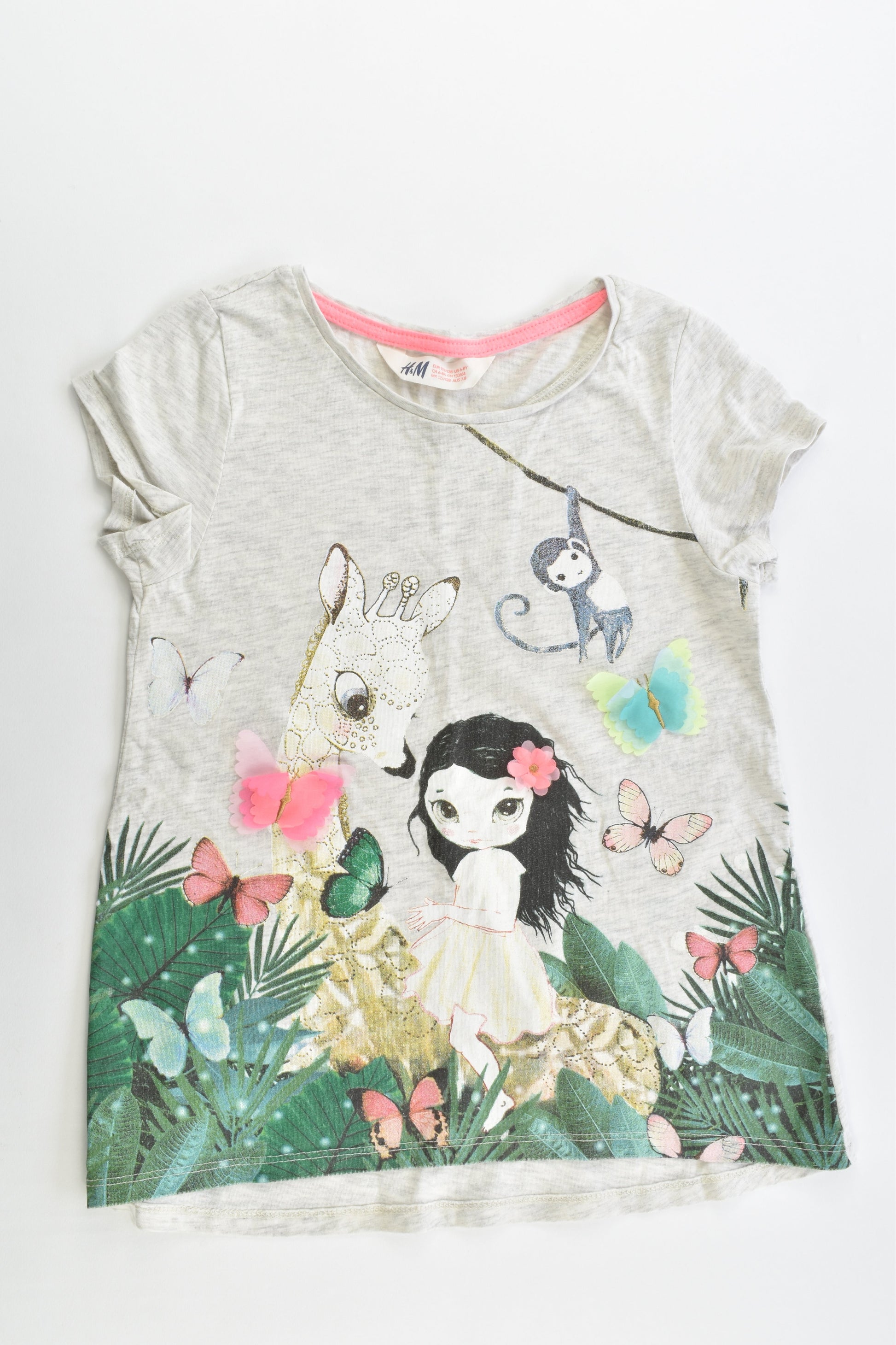 H&M Size 7-8 (122/128 cm) Girl and Giraffe T-shirt