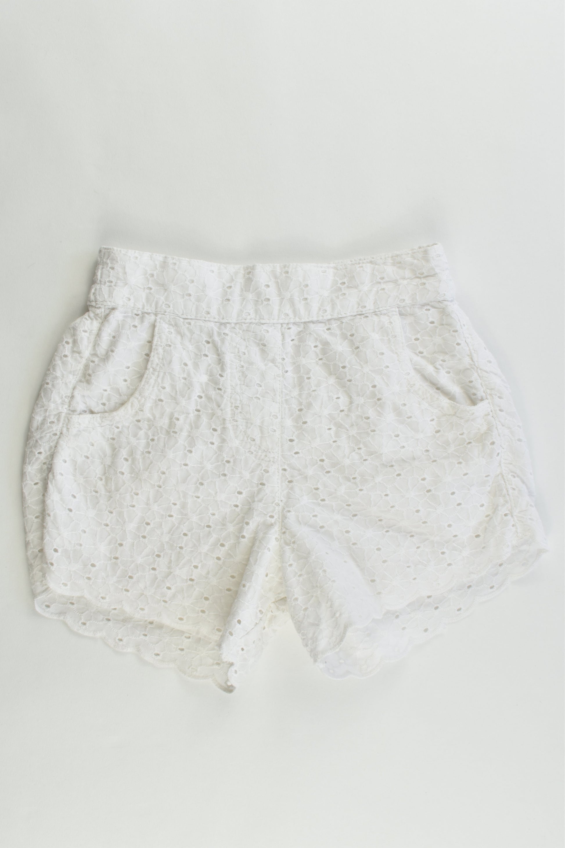 H&T Size 3 Lined Lace Shorts