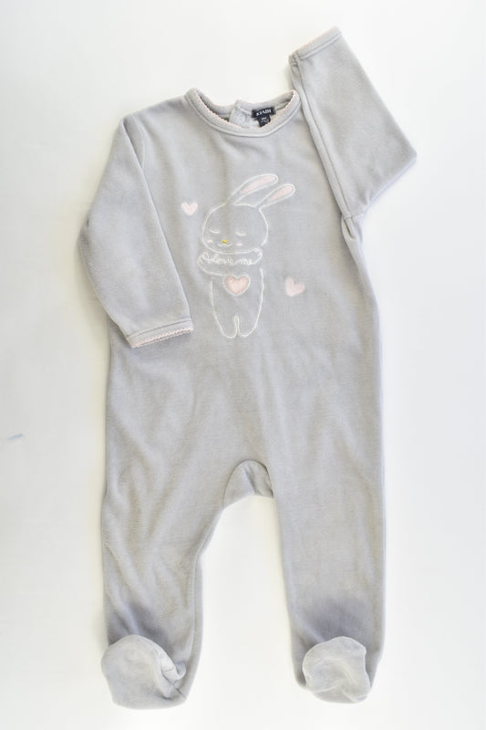 Kiabi (France) Size 18 months (1) Footed Bunny Velour Romper