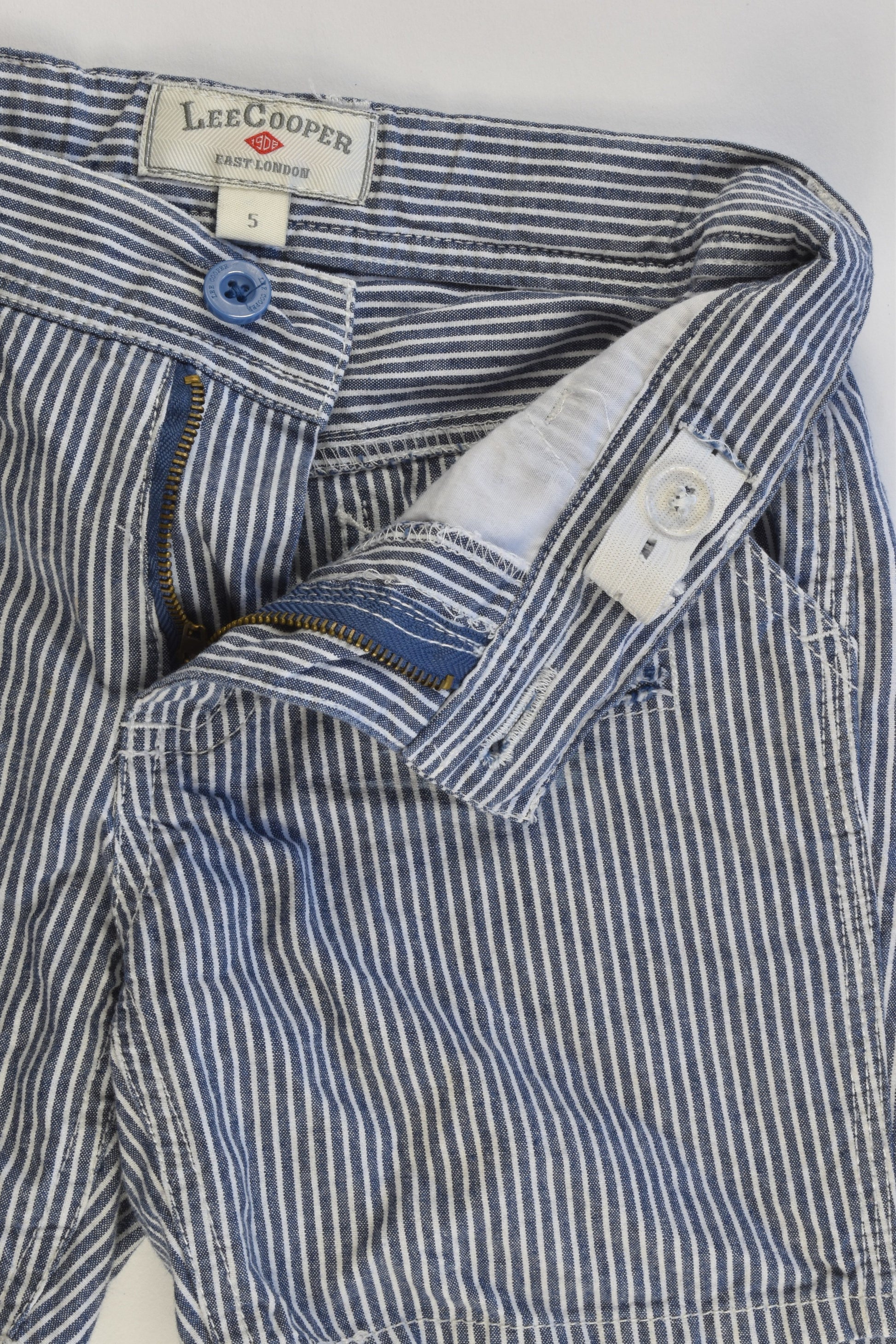 Lee Cooper Size 5 Shorts