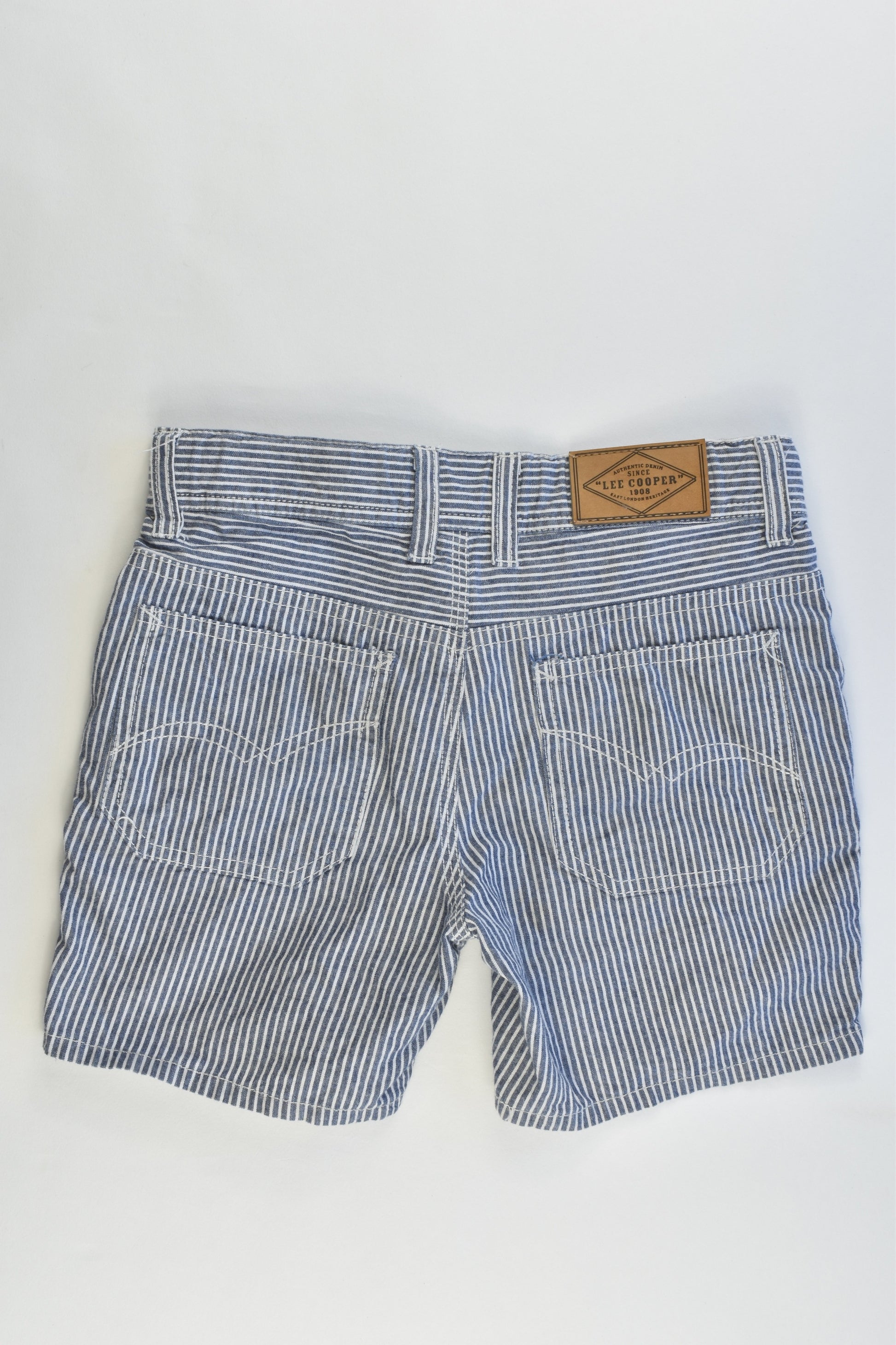 Lee Cooper Size 5 Shorts