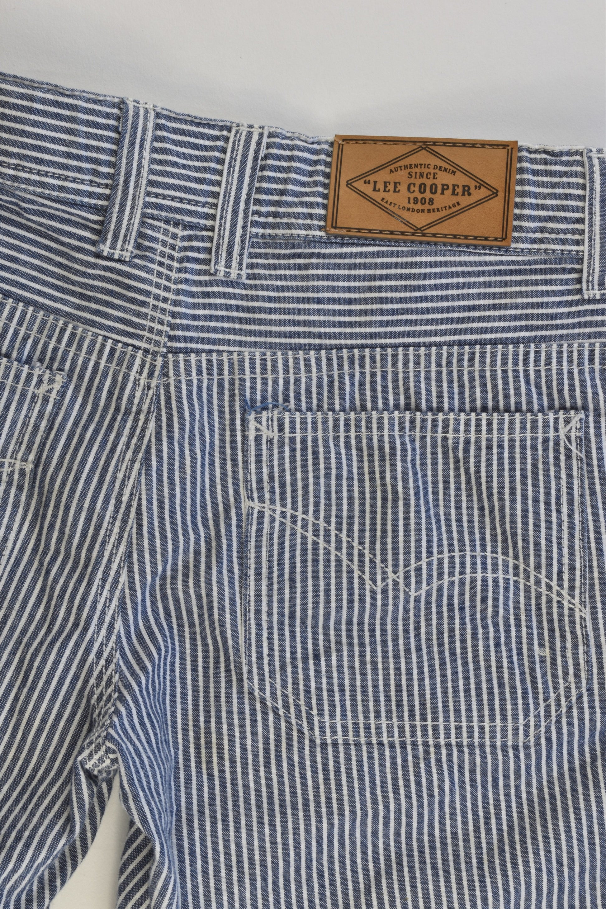 Lee Cooper Size 5 Shorts