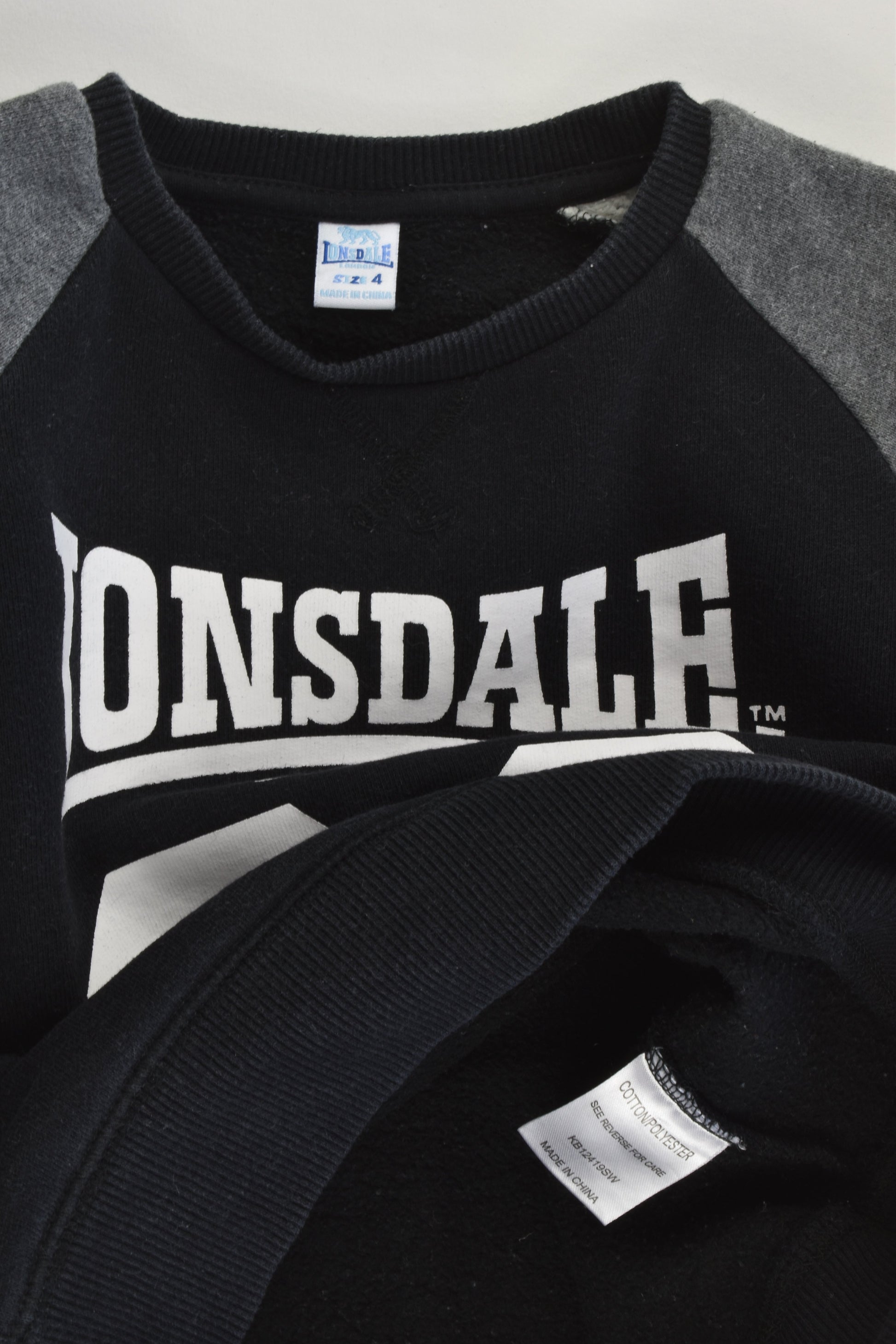 Lonsdale London Size 4 Tracksuit