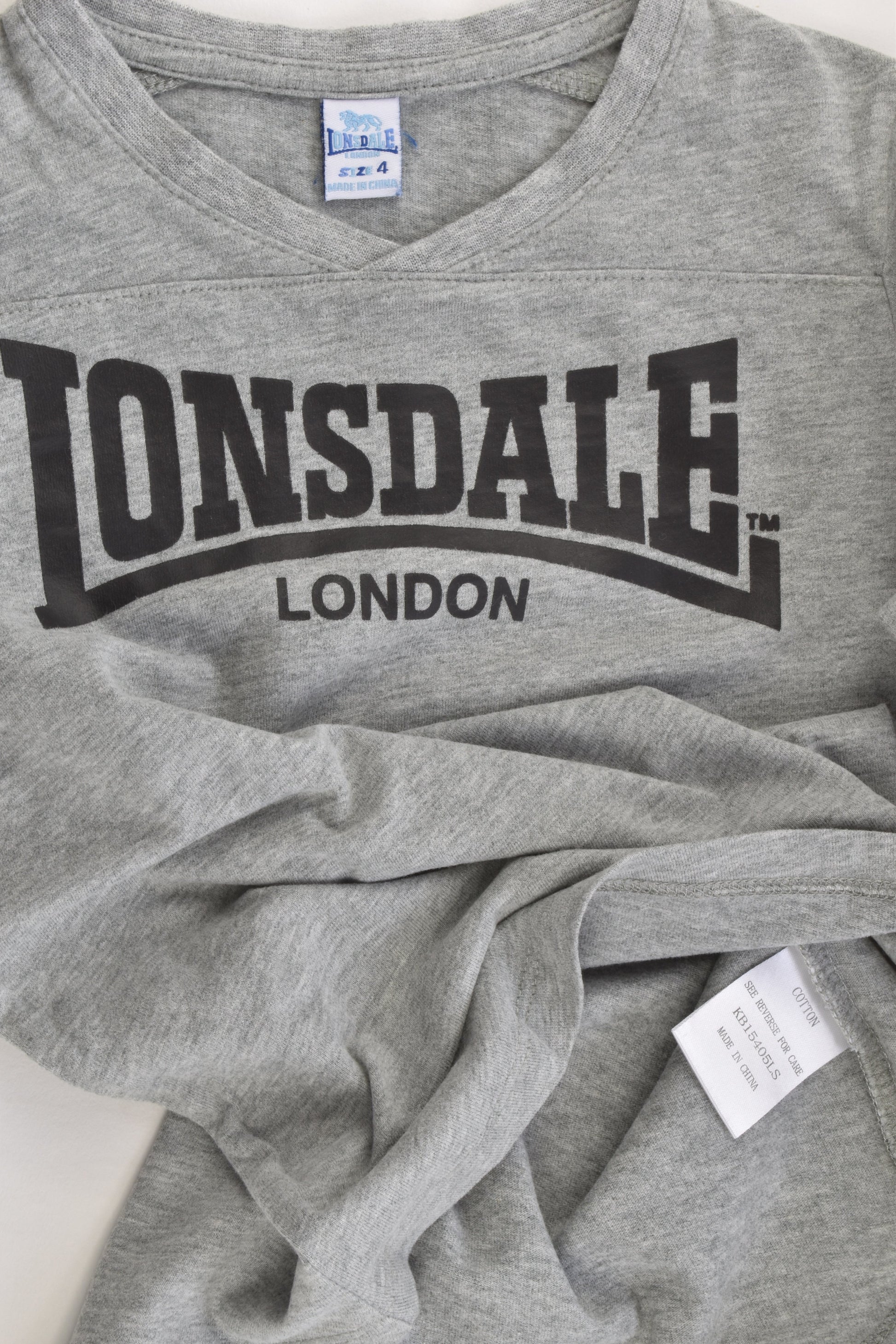 Lonsdale Size 4 Top