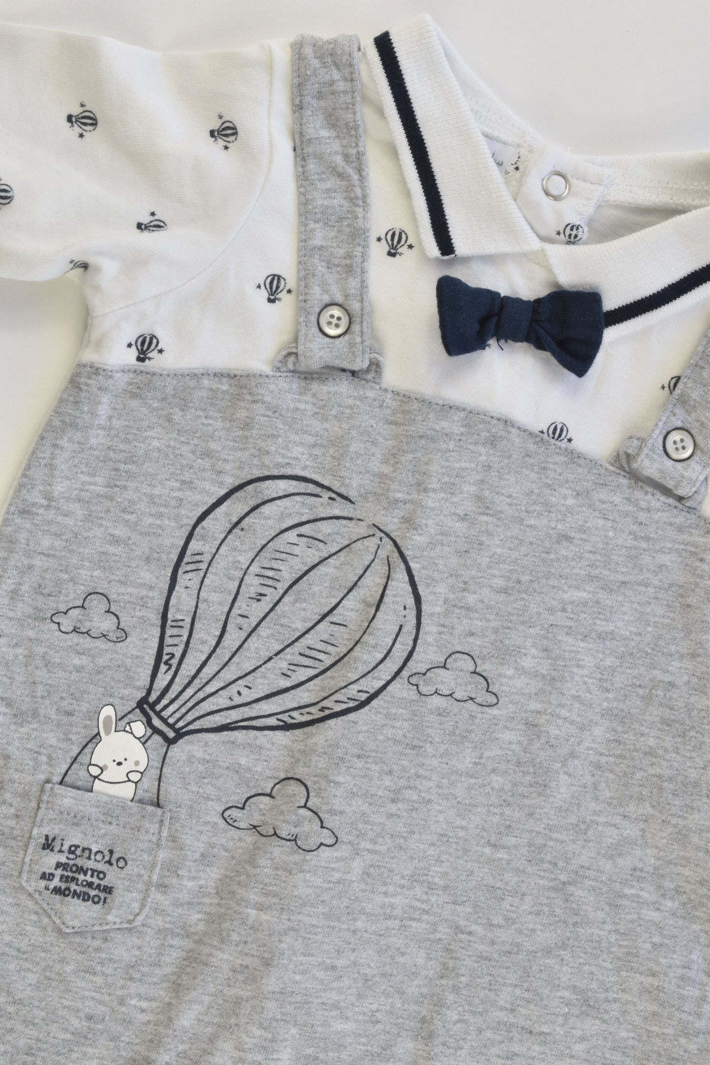Mignolo (Italy) Size 000 (3 months, 62 cm) "Pronto Ad Esplorare Il Mondo" Footed Romper with Bow