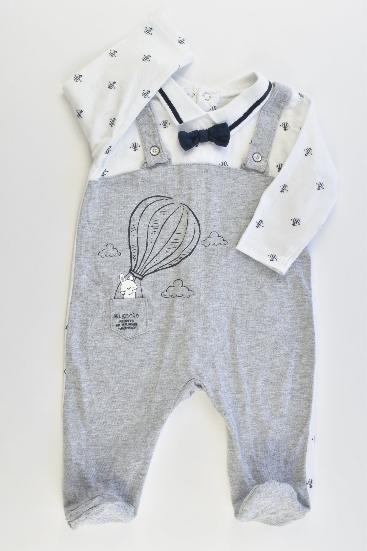 Mignolo (Italy) Size 000 (3 months, 62 cm) "Pronto Ad Esplorare Il Mondo" Footed Romper with Bow