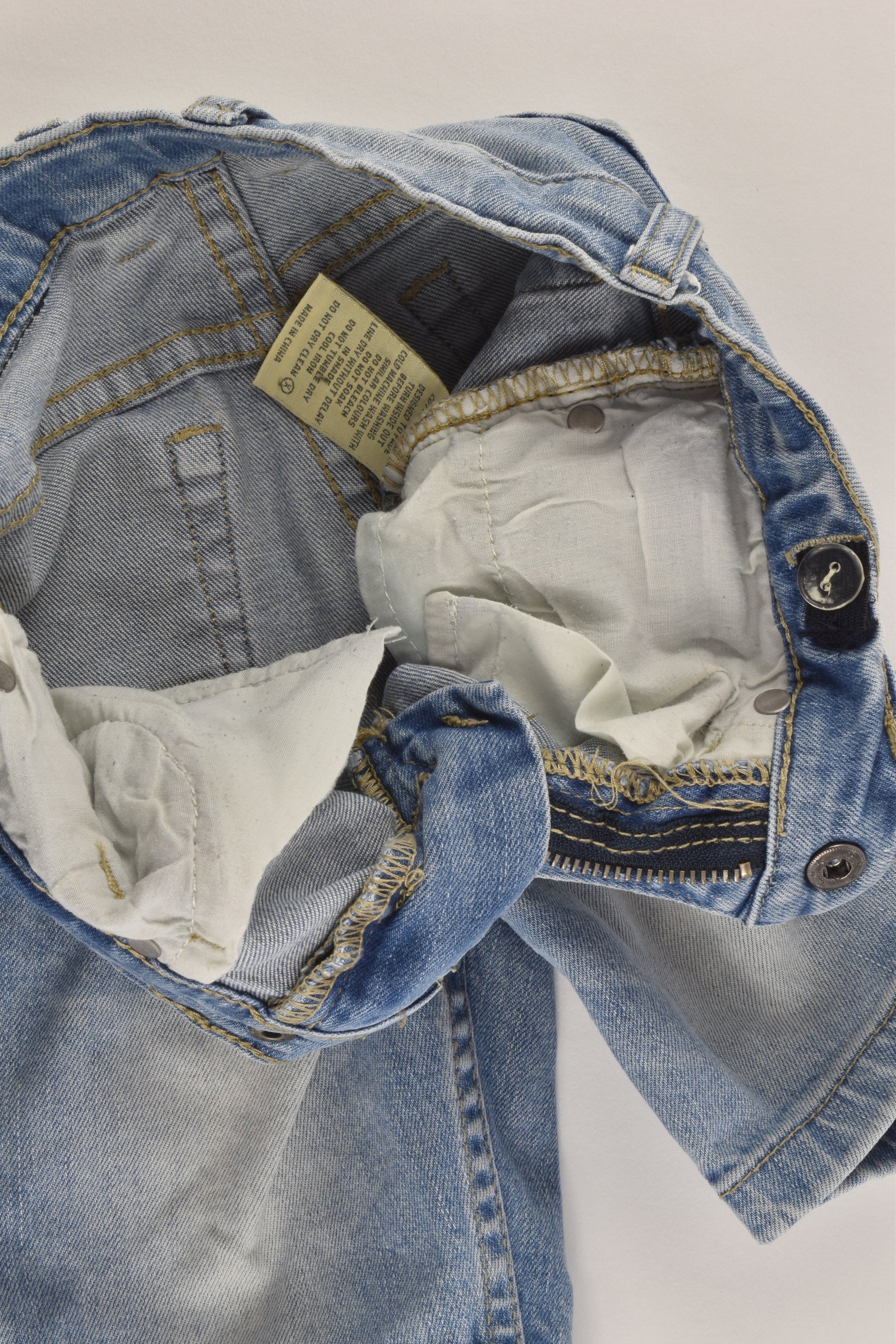 Mossimo Size 5 Stertchy Denim Shorts