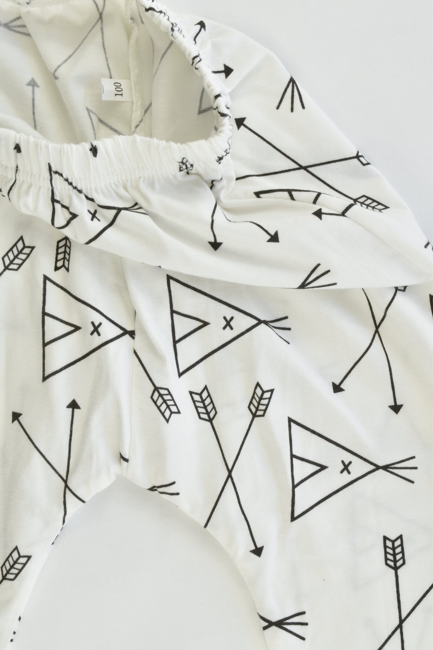NEW Brand Unknown Size 100 cm (3) Teepee Baggy Pants