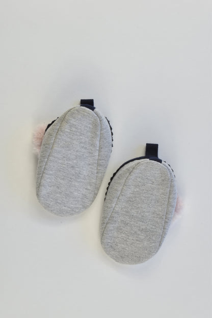 NEW Brand Unknown Size approx 3-6 months Soft Baby Shoes