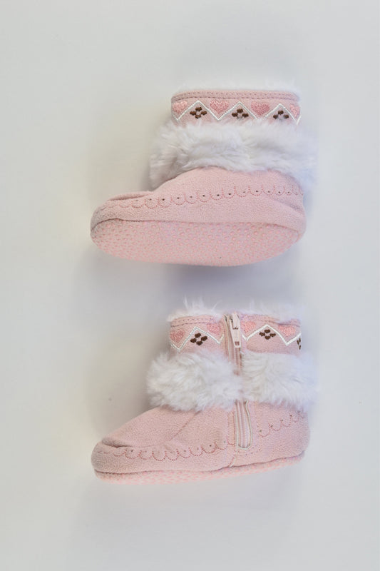 NEW Brand Unknown Size approx 6-9 months Warm Soft Baby Boots