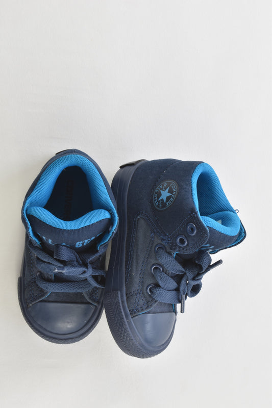 NEW Converse All Star Size 5 Shoes