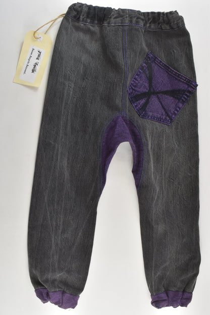 NEW Low Slung Yung Size 8 Stretchy Denim Pants