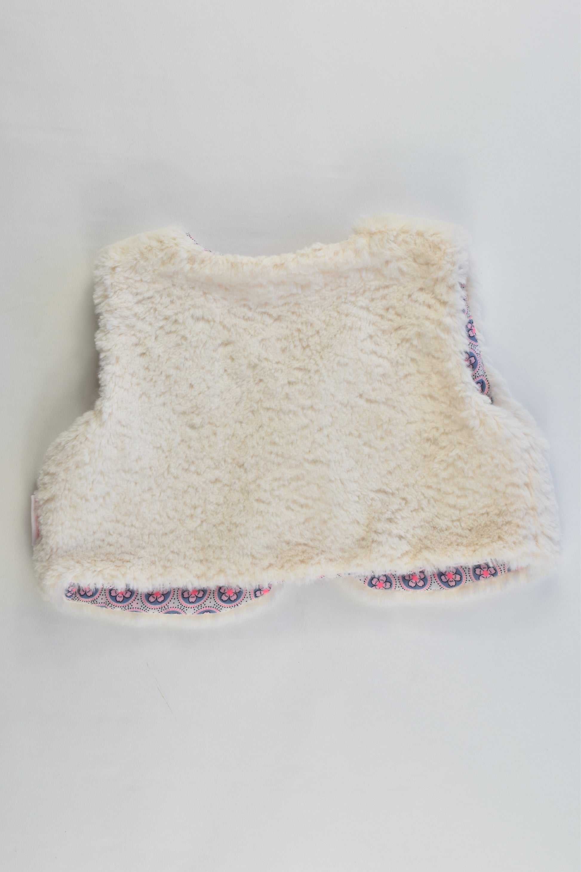 NEW Marie Claire Paris Size 0 Fluffy Vest
