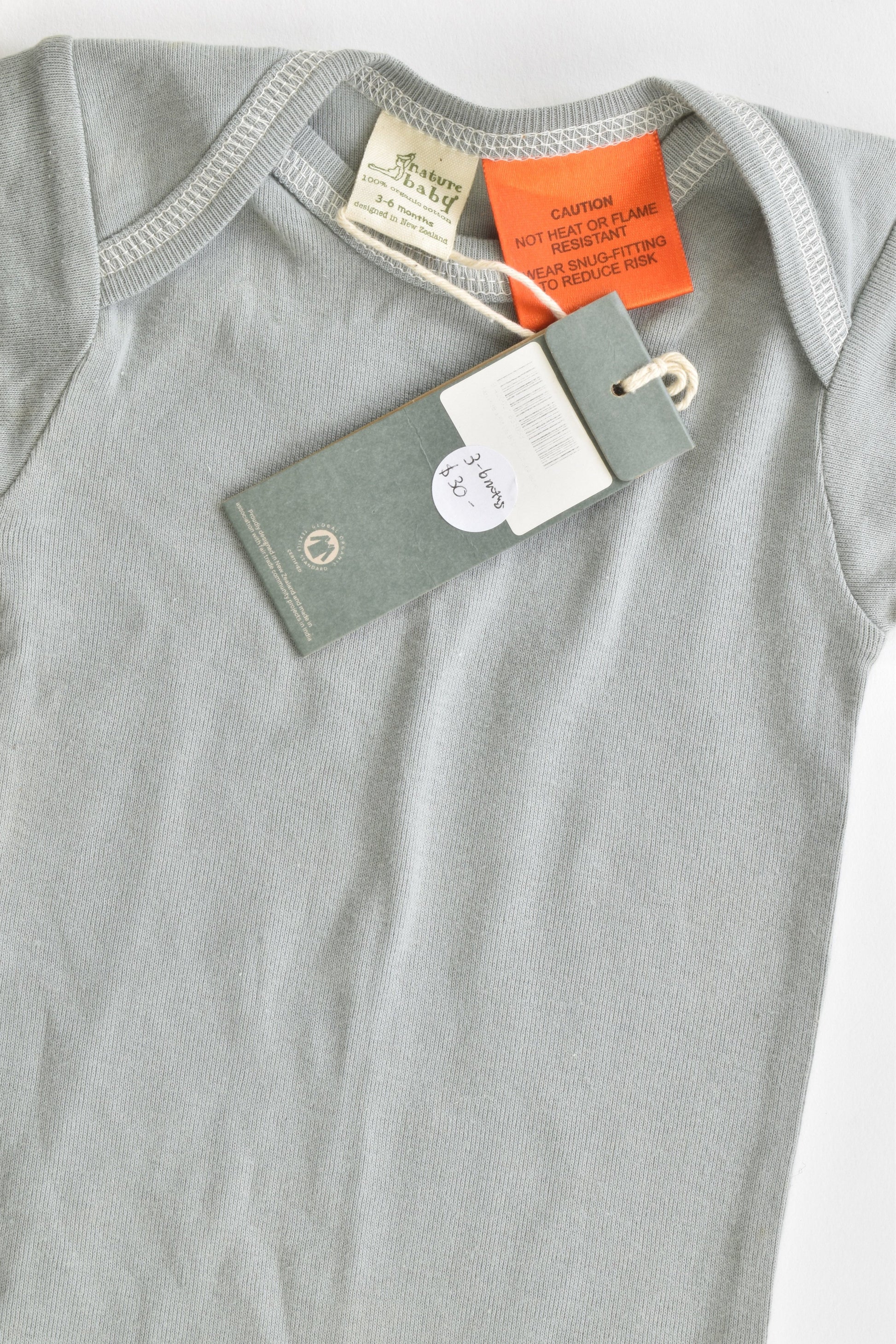 NEW Nature Baby (New Zeland) Size 3-6 months Organic Bodysuit