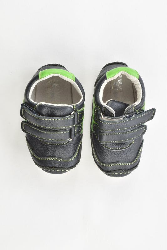 NEW Target Size 4 Soft Leather Shoes