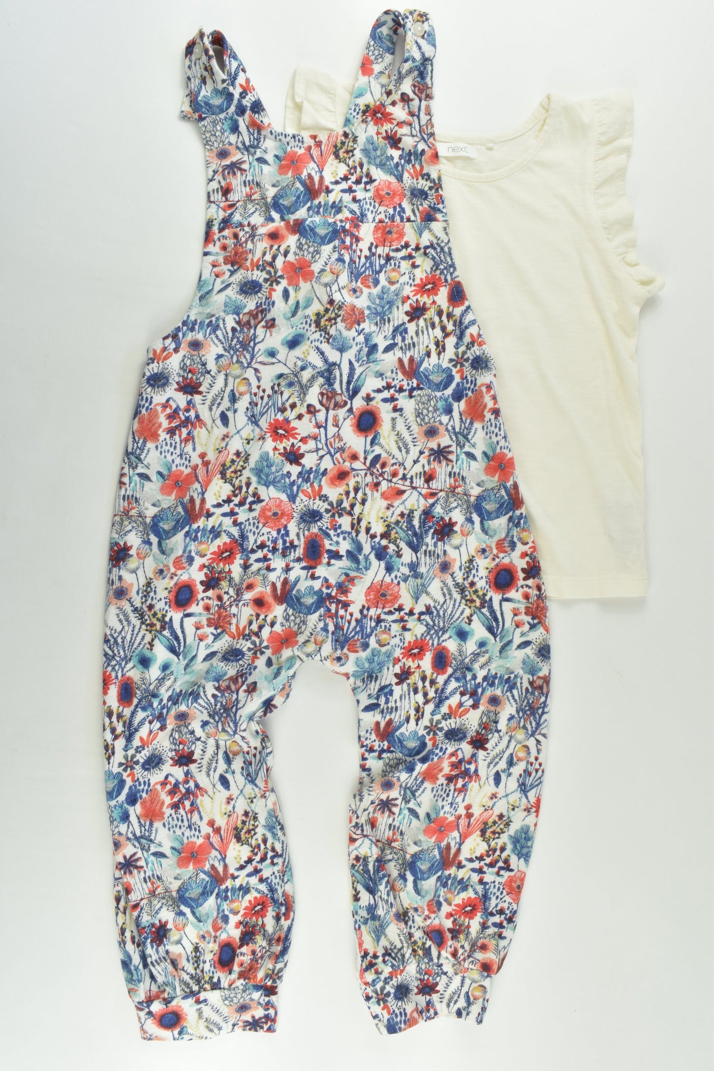 Next Size 2-3 (98 cm) Outfit