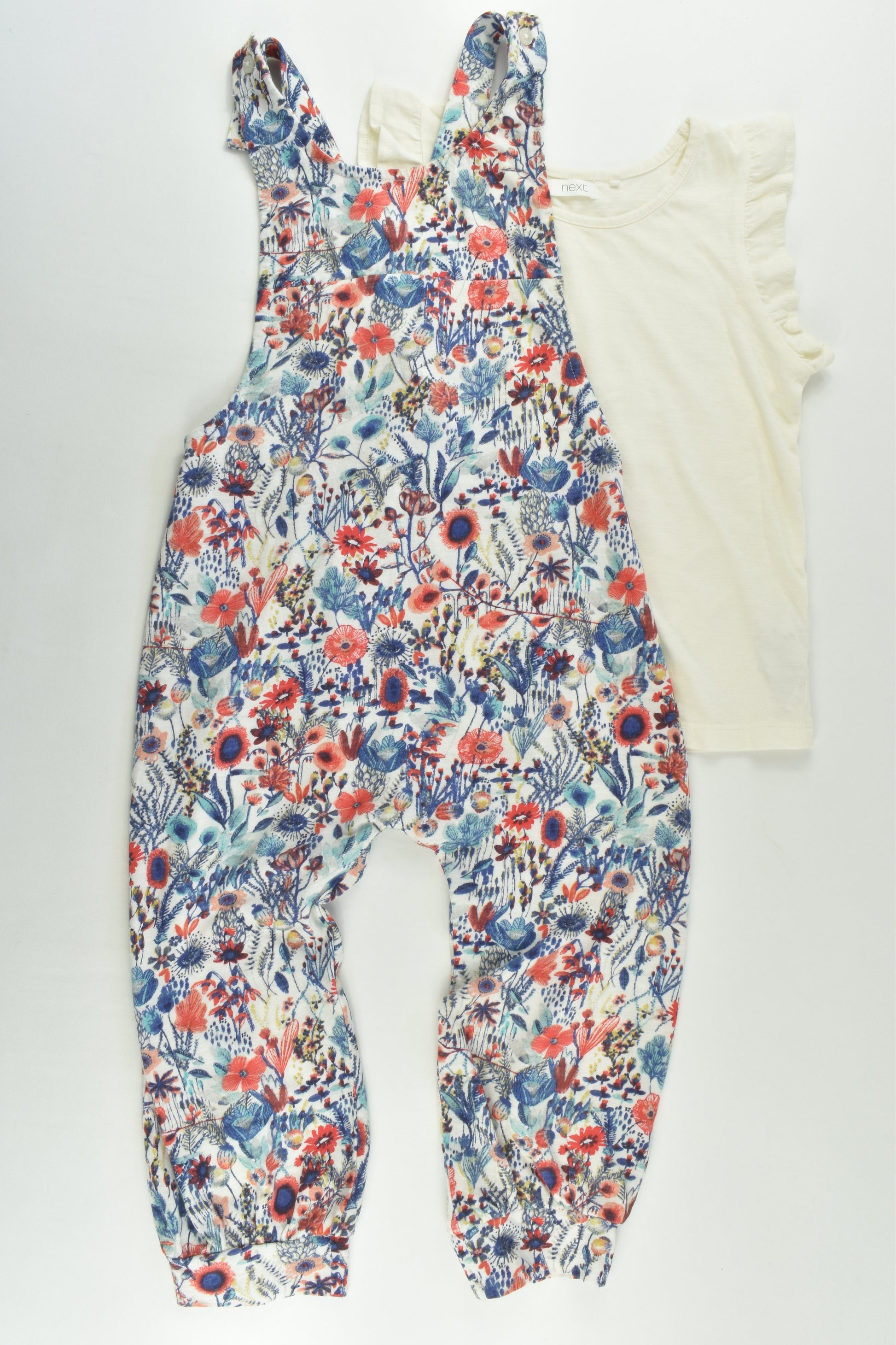 Next Size 2-3 (98 cm) Outfit