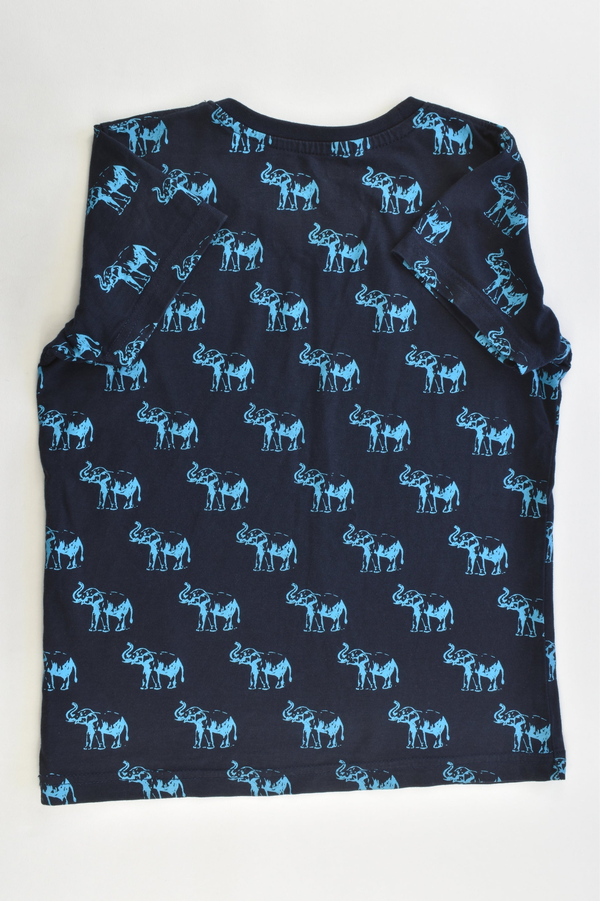Odel's Luv SL Size 6-8 Elephants T-shirt